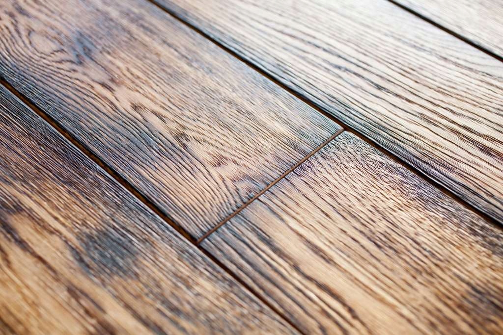 lita deska podłogowa dębowa rustykalna postarzana Rodzaj deski deski lite