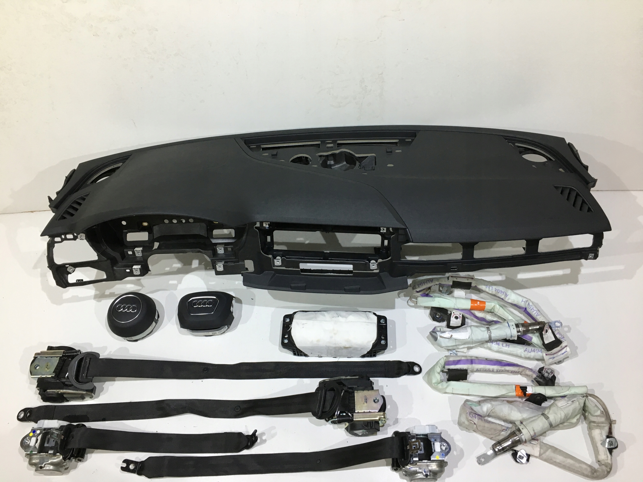 AUDI A4 B9 8W доска консоль подушка безопасности ремни