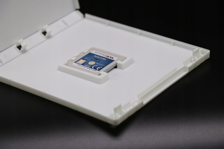 Pudełko na kartridż na grę 3DS białe Tematyka pozostałe