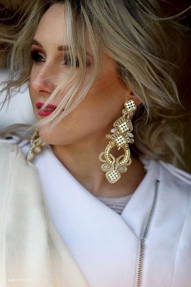 KOLCZYKI ŚLUBNE SUTASZ ZŁOTE ECRU DUŻE DŁUGIE 12,5 Materiał Pozłacany Inny