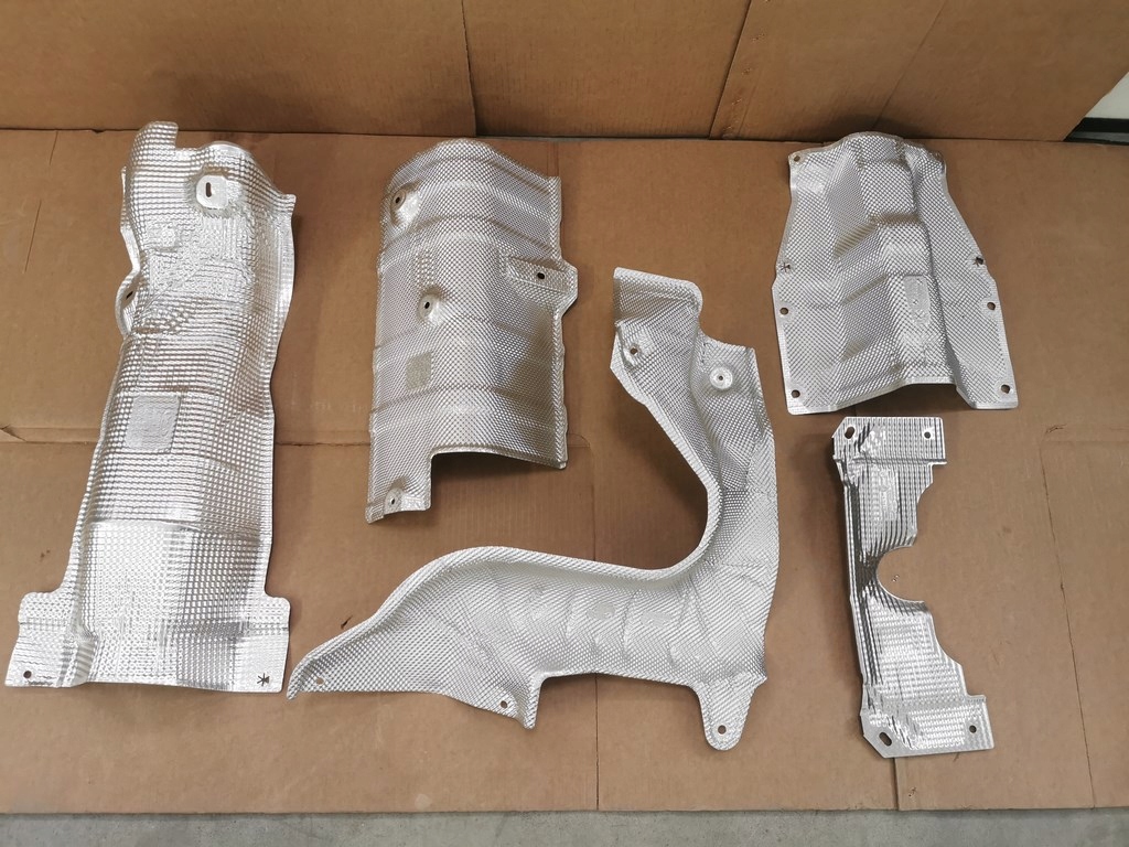 FORD FIESTA MK8 2017-19р. - кришка вихлопу