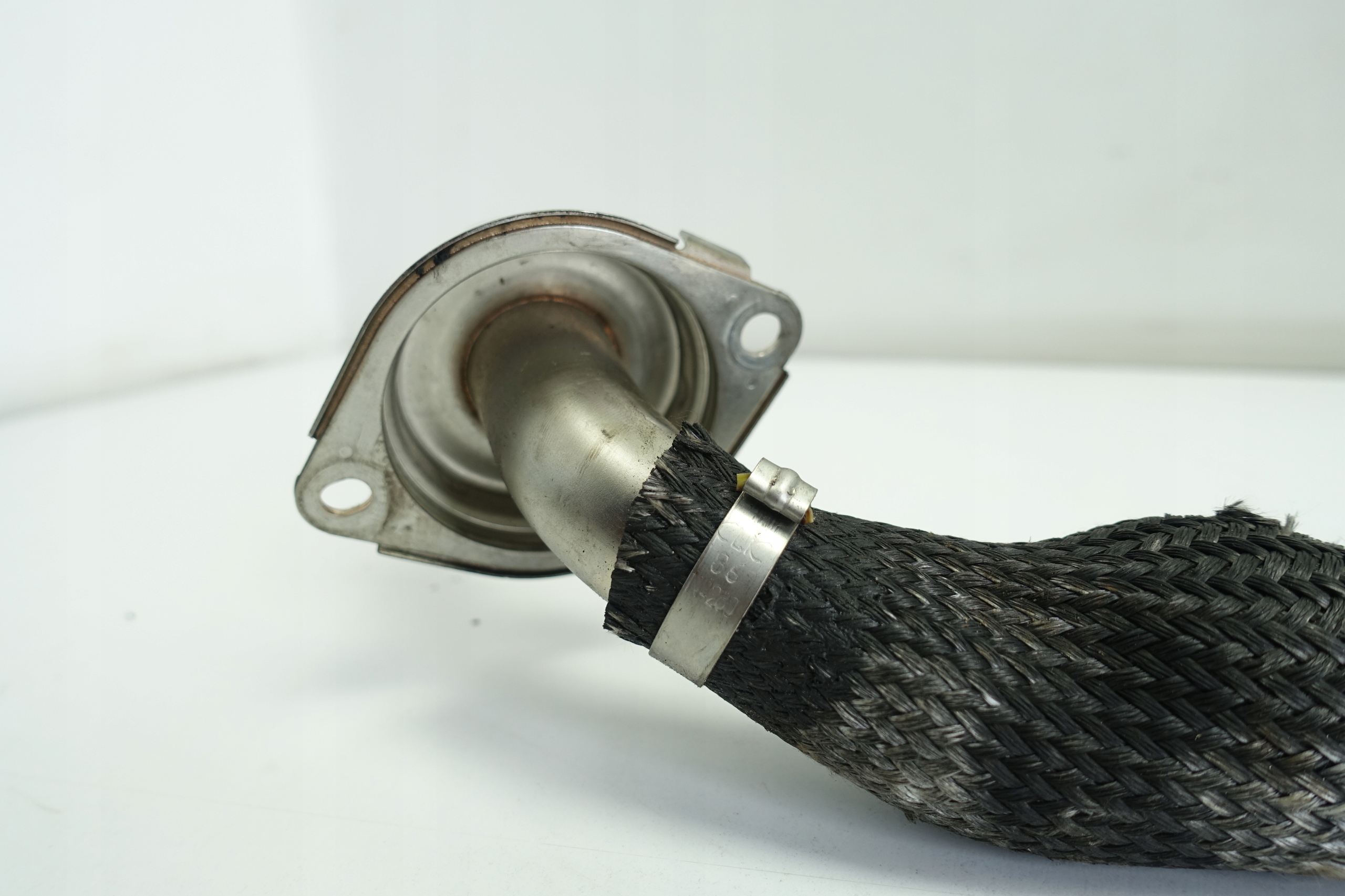 Jaguar XE 2 0 D RURKA PRZEWOD SPALIN G4D3 9F468 EA Quality of parts according to GVO Q original with factory logo OEM OES