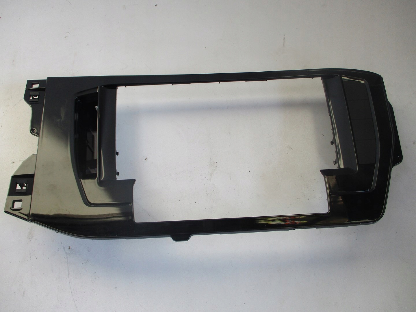 РАМКА СЧЕТЧИКА КОРПУС TOUAREG 3 760 61858069A