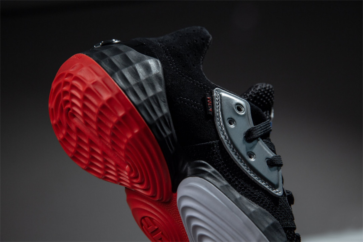 ADIDAS HARDEN VOL.4 LIGHTSTRIKE Wysokość brak informacji