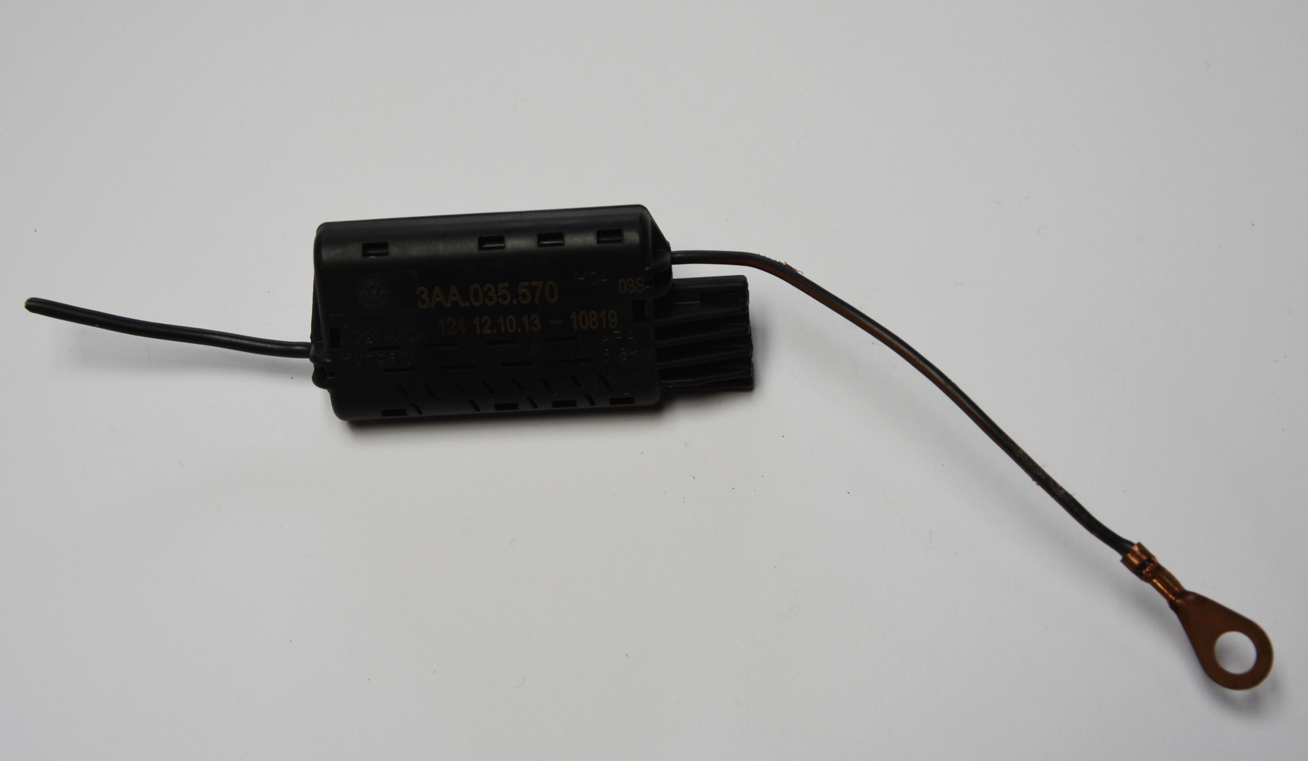 3AA035570 VW CC LIFT WZMACNIACZ FILTR ANTENOWY