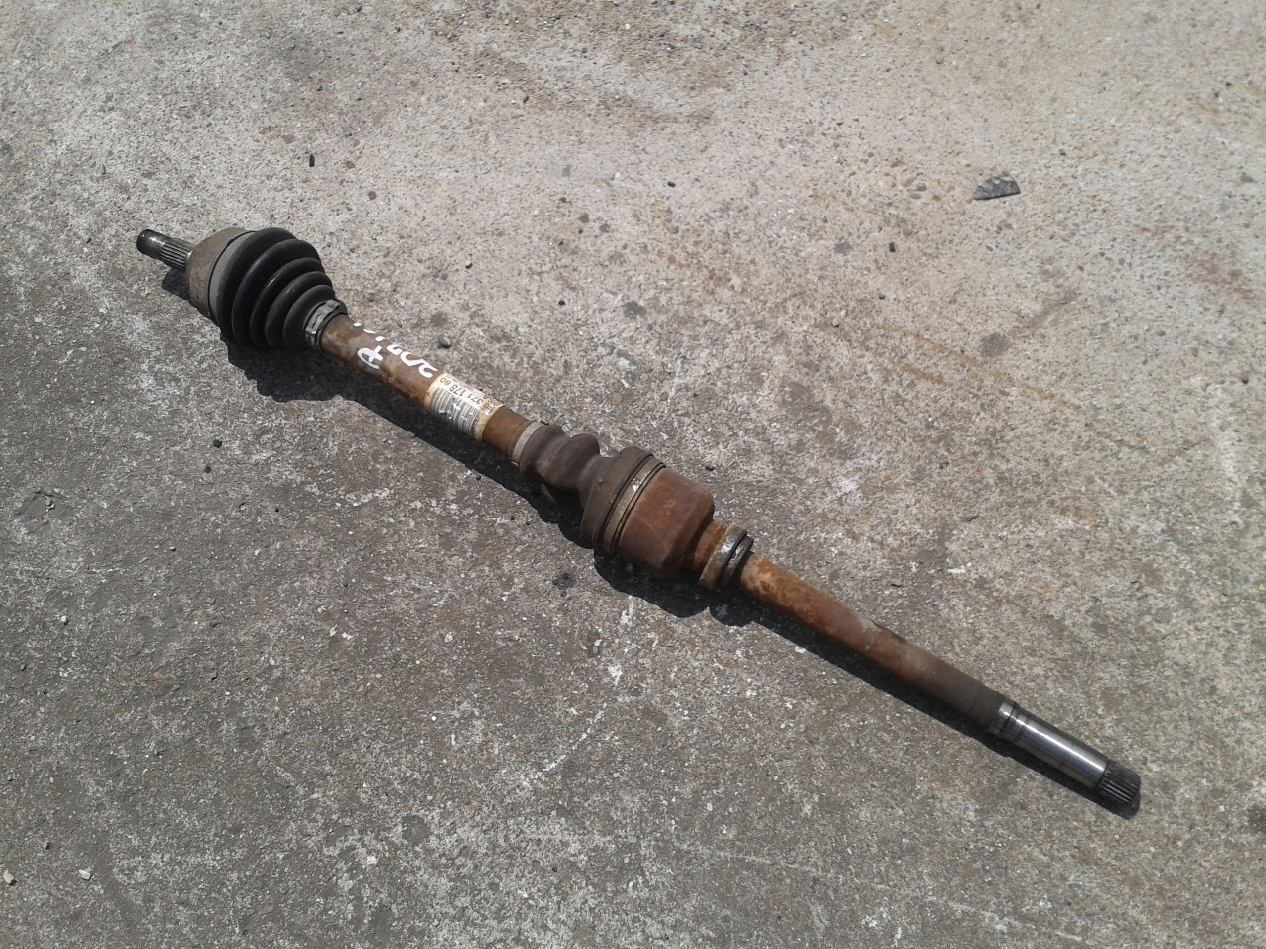 ПОЛУОСЬ ПРАВЫЙ PEUGEOT 307 CC 1.6 B 9637117880