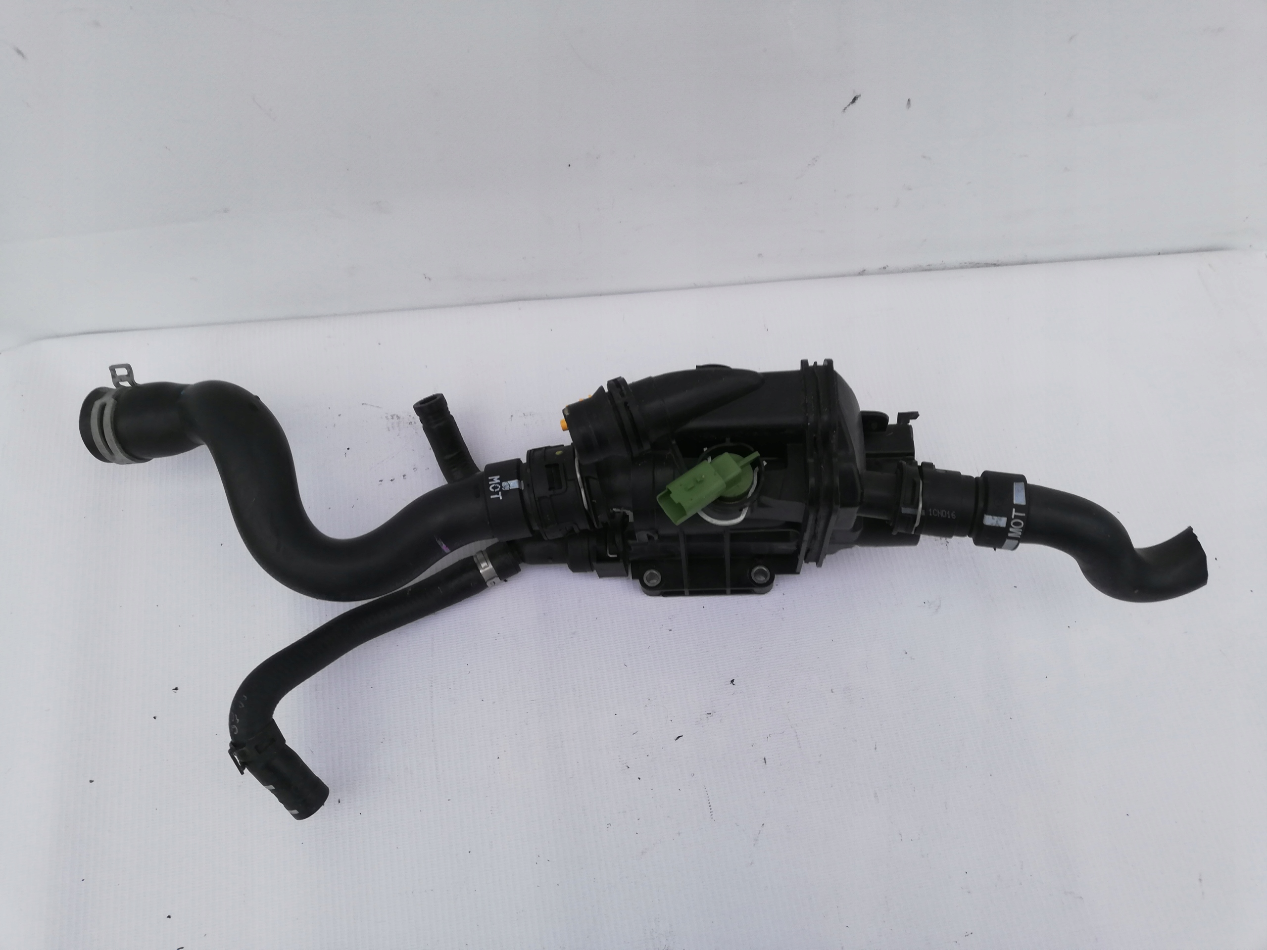 Корпус термостата Peugeot 2008 1.2 THP 9807198480