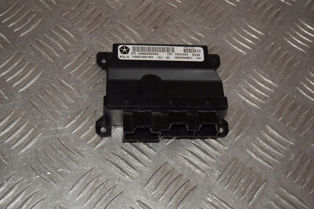 MODUŁ SENSOR DRZWI JEEP COMMANDER XK-WK 04602620AE