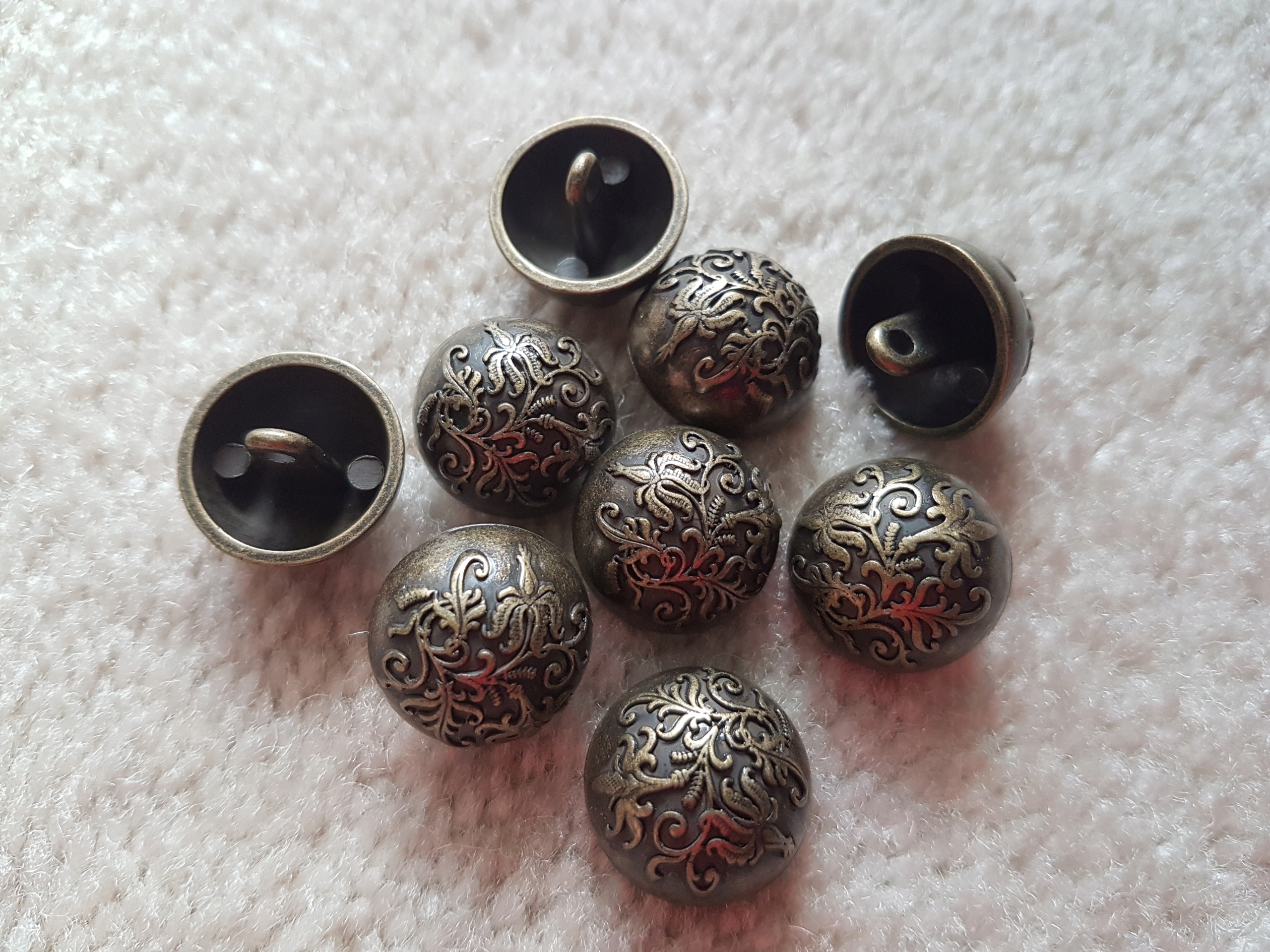 Guzik Metalowy-stare Złoto Wzór guziki 18 mm