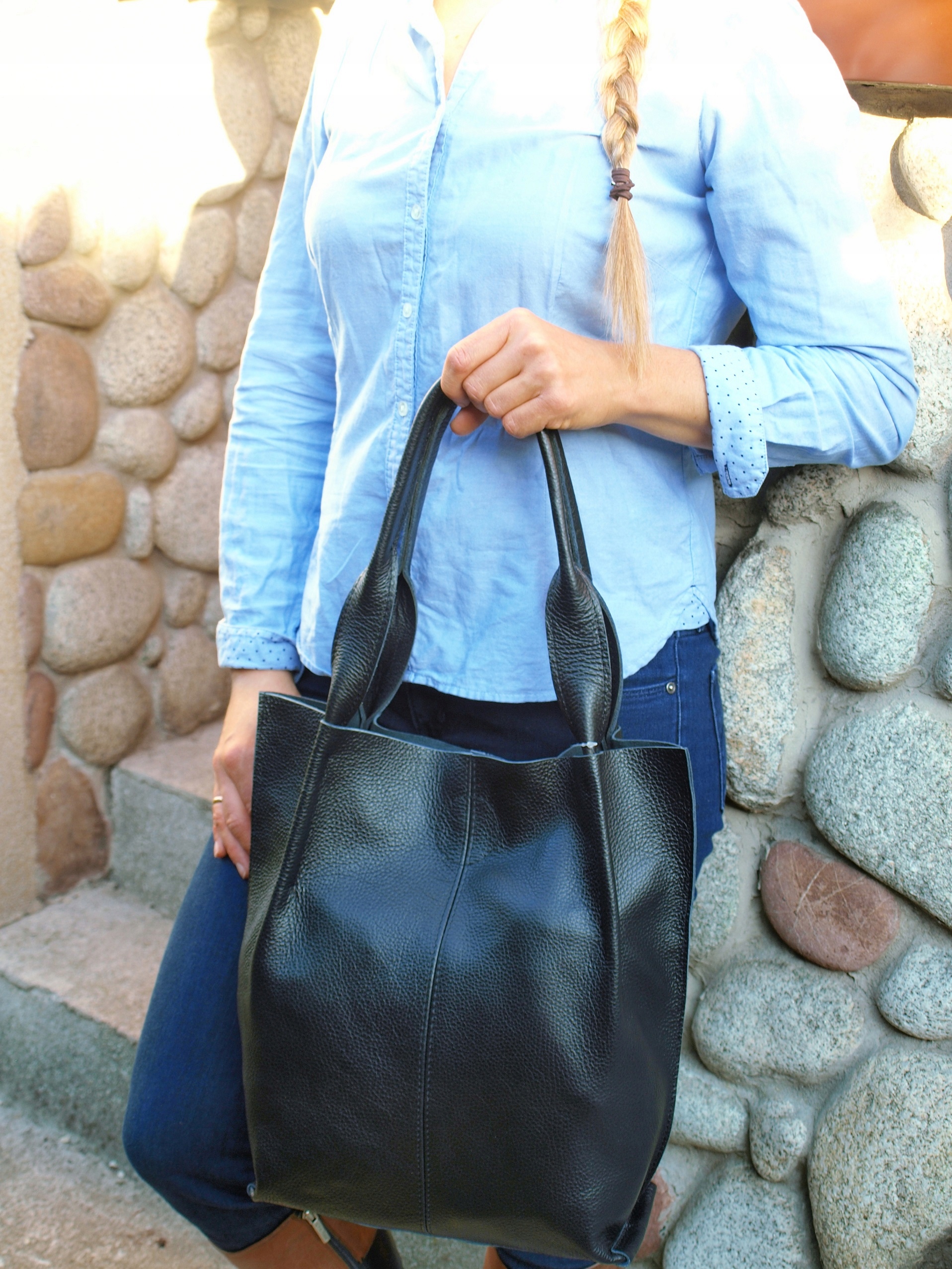 TOREBKA SKÓRZANA SHOPPER SKÓRA CZARNA A4 Cechy dodatkowe kieszonka na telefon