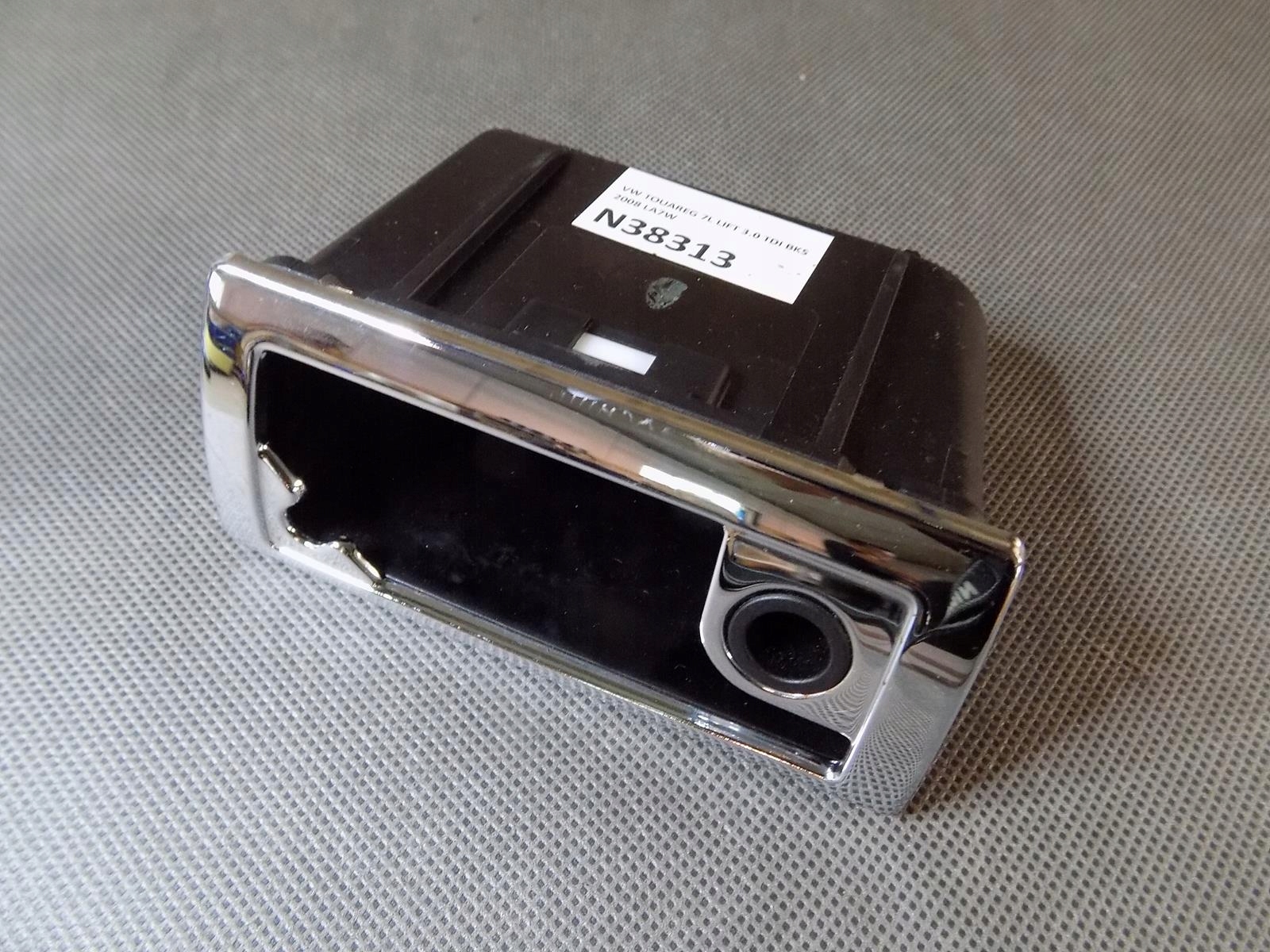 VW TOUAREG 7L SCHOWEK 7L6867317