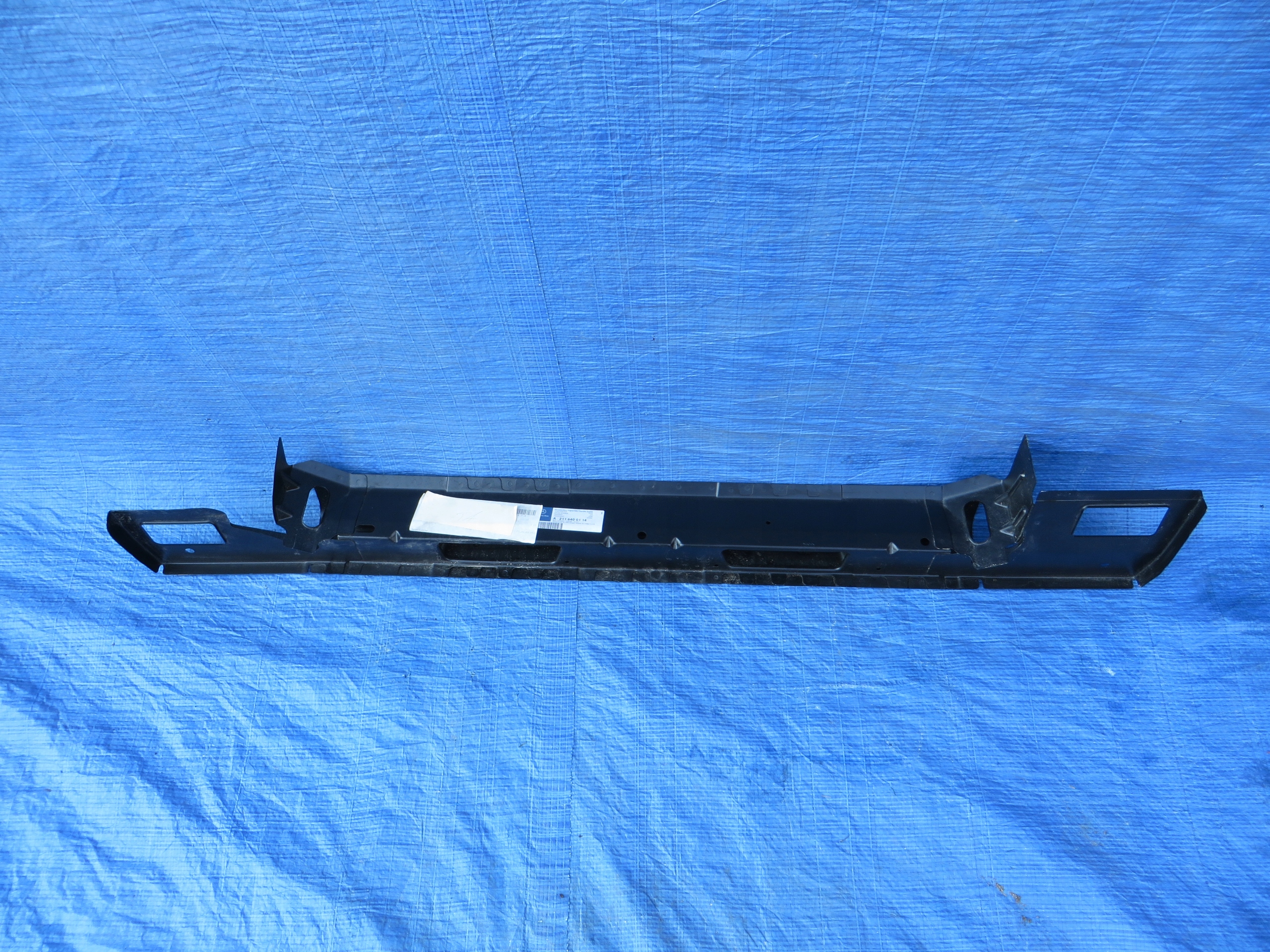 MERCEDES E KLASA W211 ŚCIANA TYLNA Typ samochodu Samochody osobowe