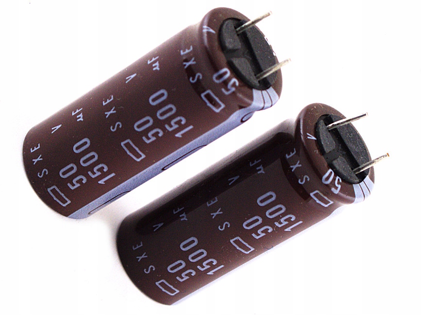 

Kondensator 1500uF / 50V 16x40 Low Esr 105* Nippon