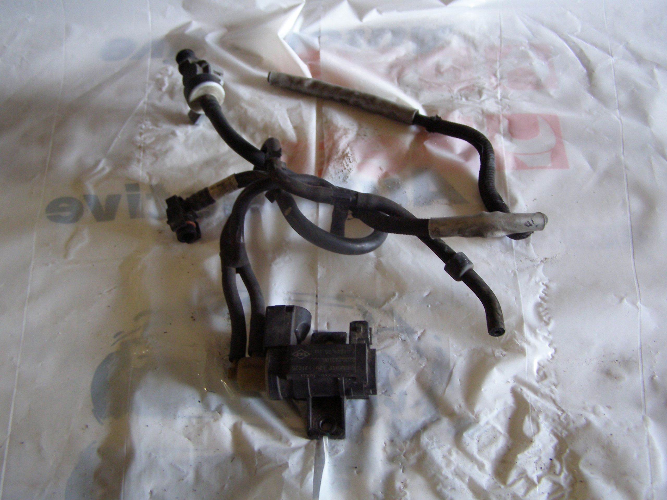 7.01814.05 - Scenic III 1.5 dCi вакуумный клапан с проводами