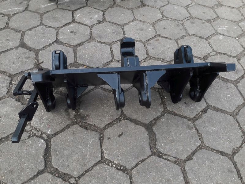 LIEBHERR 524 SZYBKOZLACZE MECHANICZNE ADAPTER Part number 032 529 529