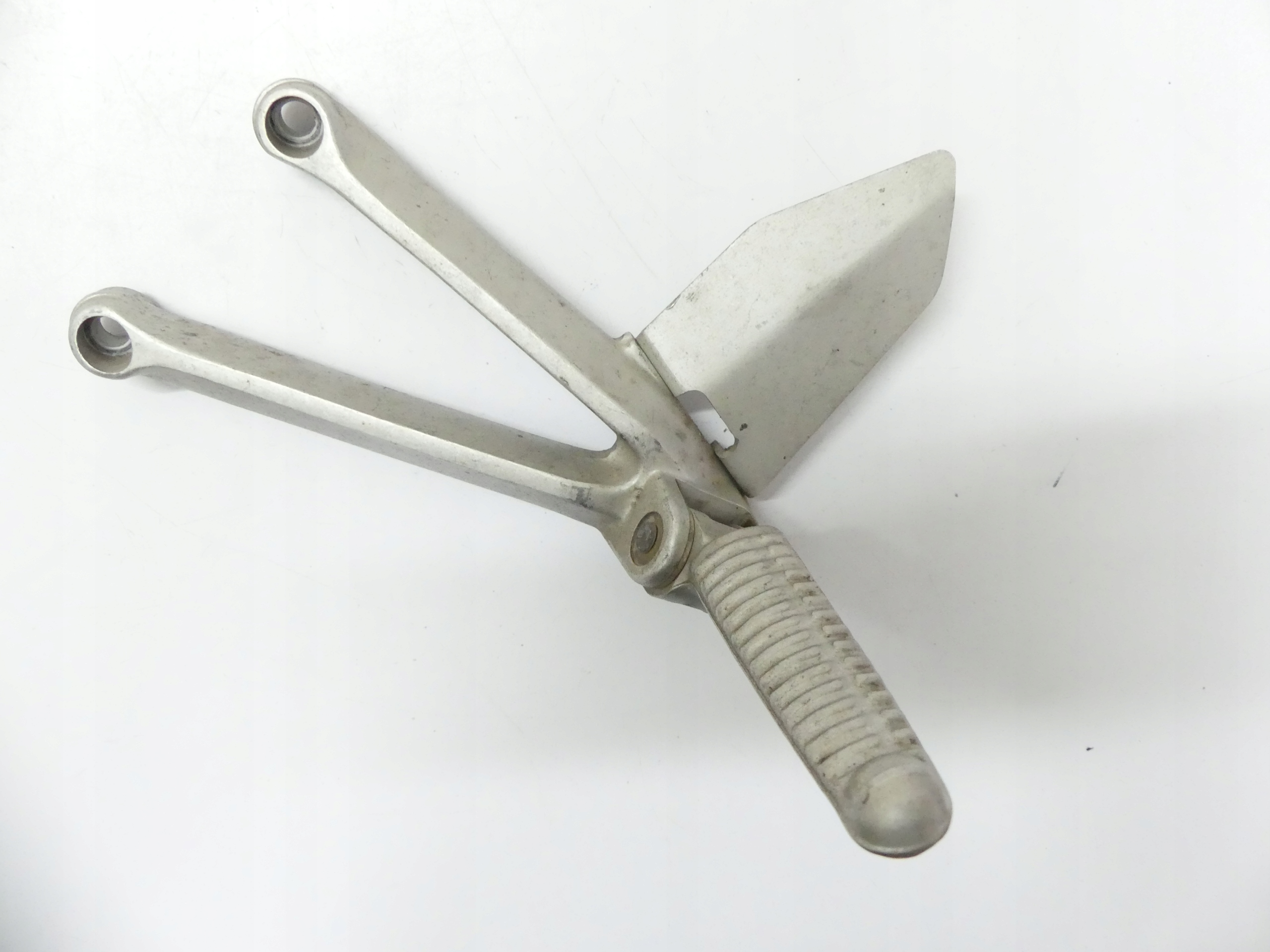 82410821A - КОМПЛЕКТ ЗАДНИЙ ЛЕВЫЙ ПОДНОЖКА DUCATI 749 999