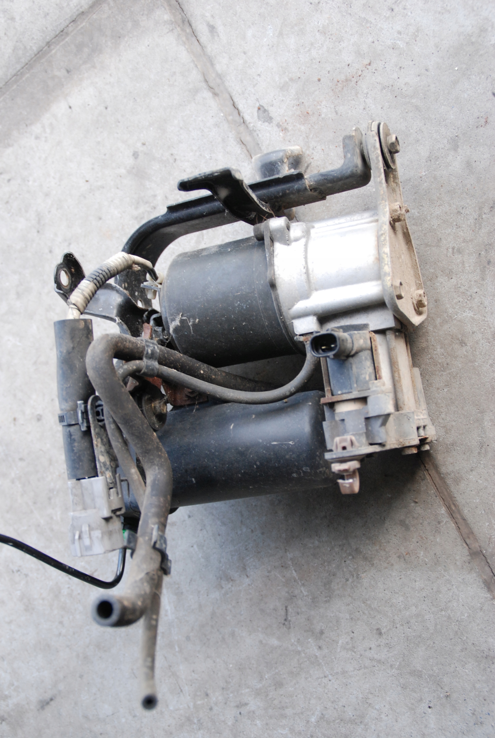 КОМПРЕССОР ПОДВЕСКИ LEXUS LS430