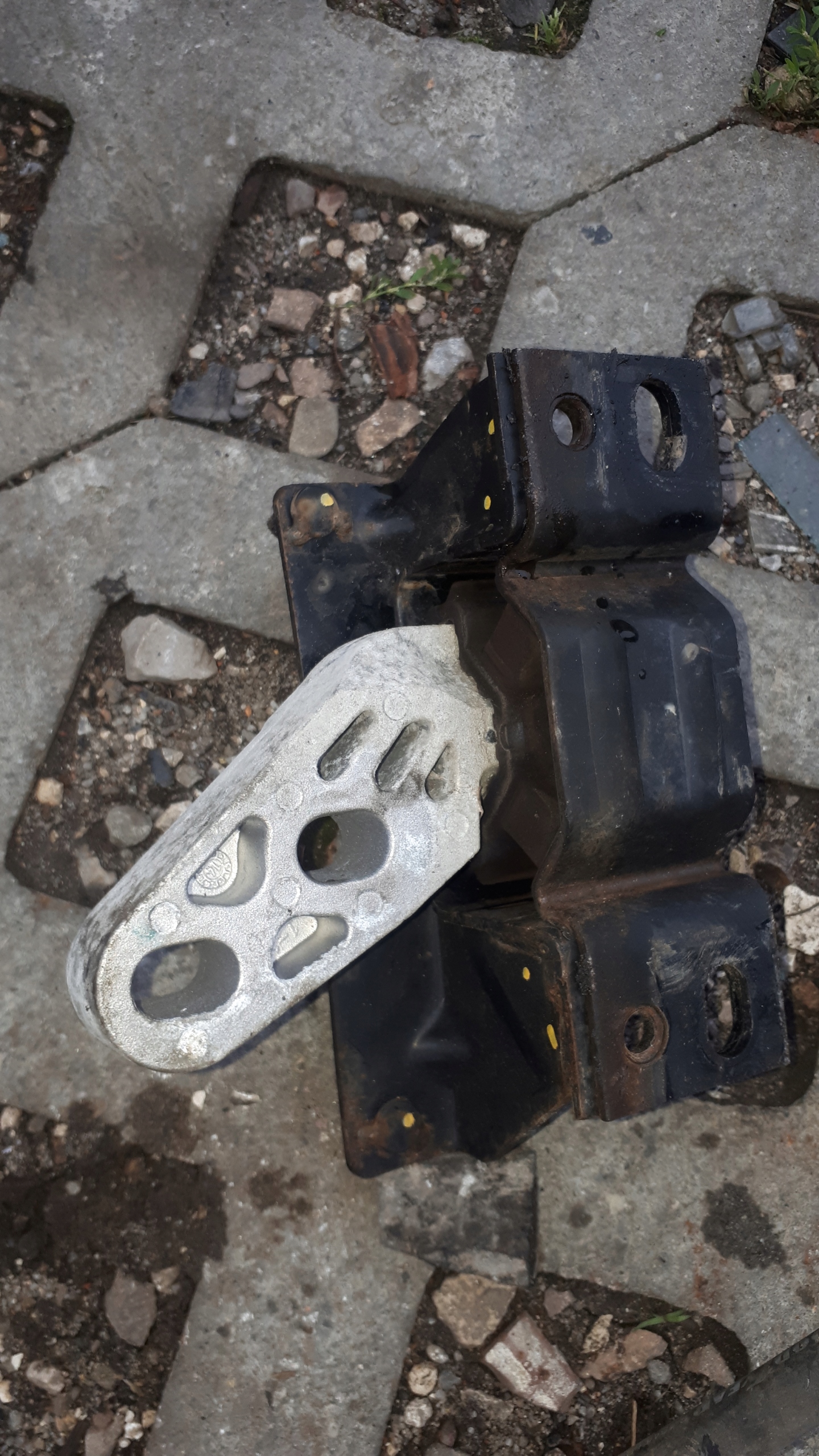 ŁAPA PODUSZKA SKRZYNI AUTOMAT 1.6 ECOBOOST