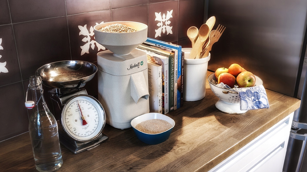 Młynek do mielenia zbóż Mockmill 100 360W 100g/min Kod producenta MM100