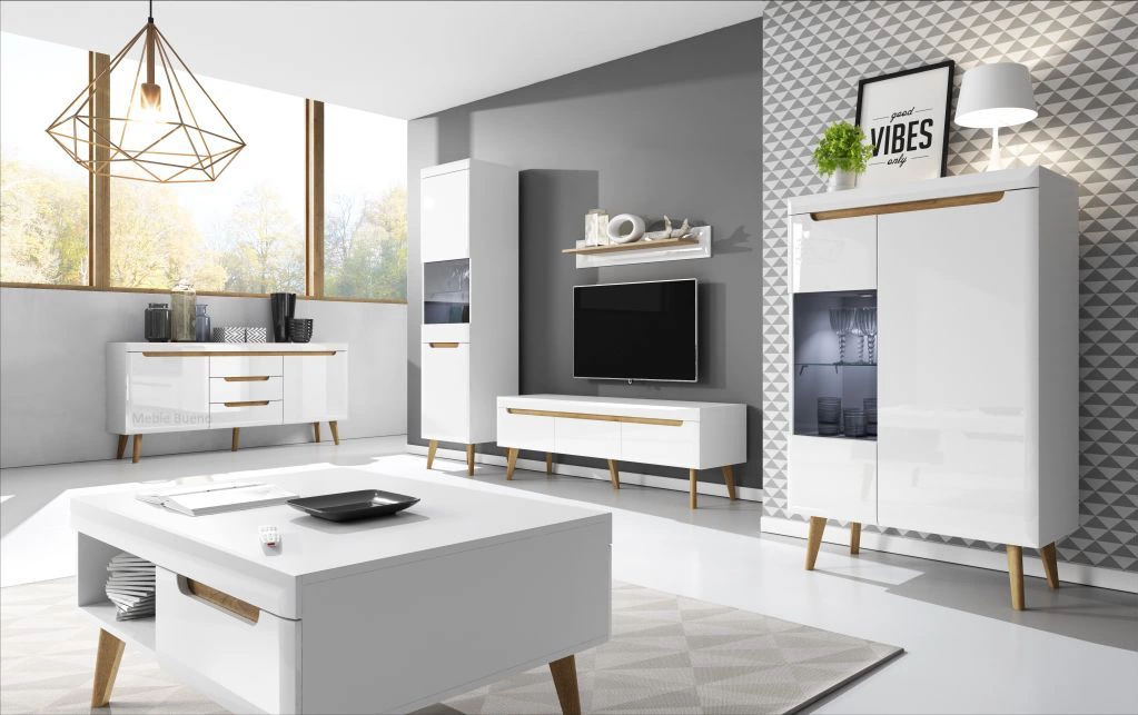 BIAŁA KOMODA NA NÓŻKACH STYL SKANDYNAWSKI Marka Spekool Meble