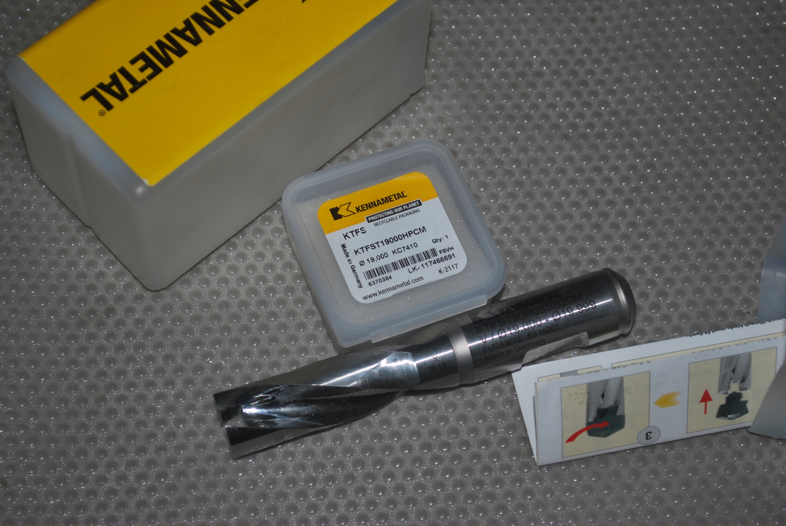 Kennametal wiertło 19 x 3d + koronka
