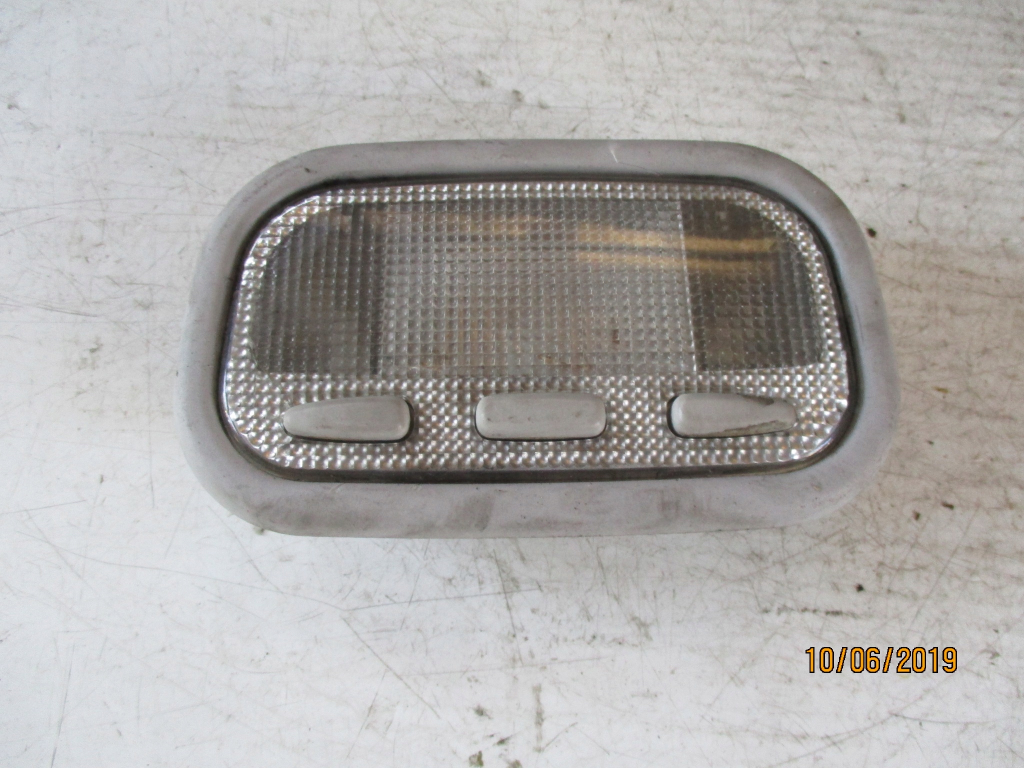 лампочка подсветка внутренний перед 3 кнопки CITROEN C5 и 01-08r. (04r.)
