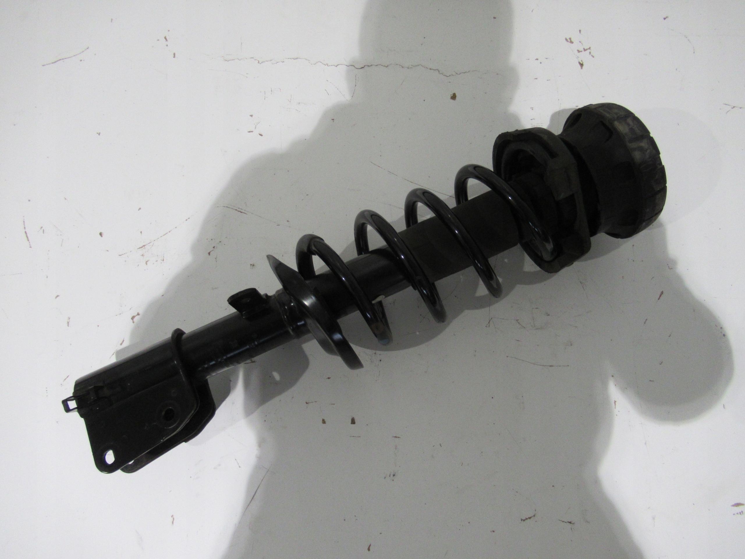 shock absorber front RENAULT TRAFIC III 543025750R