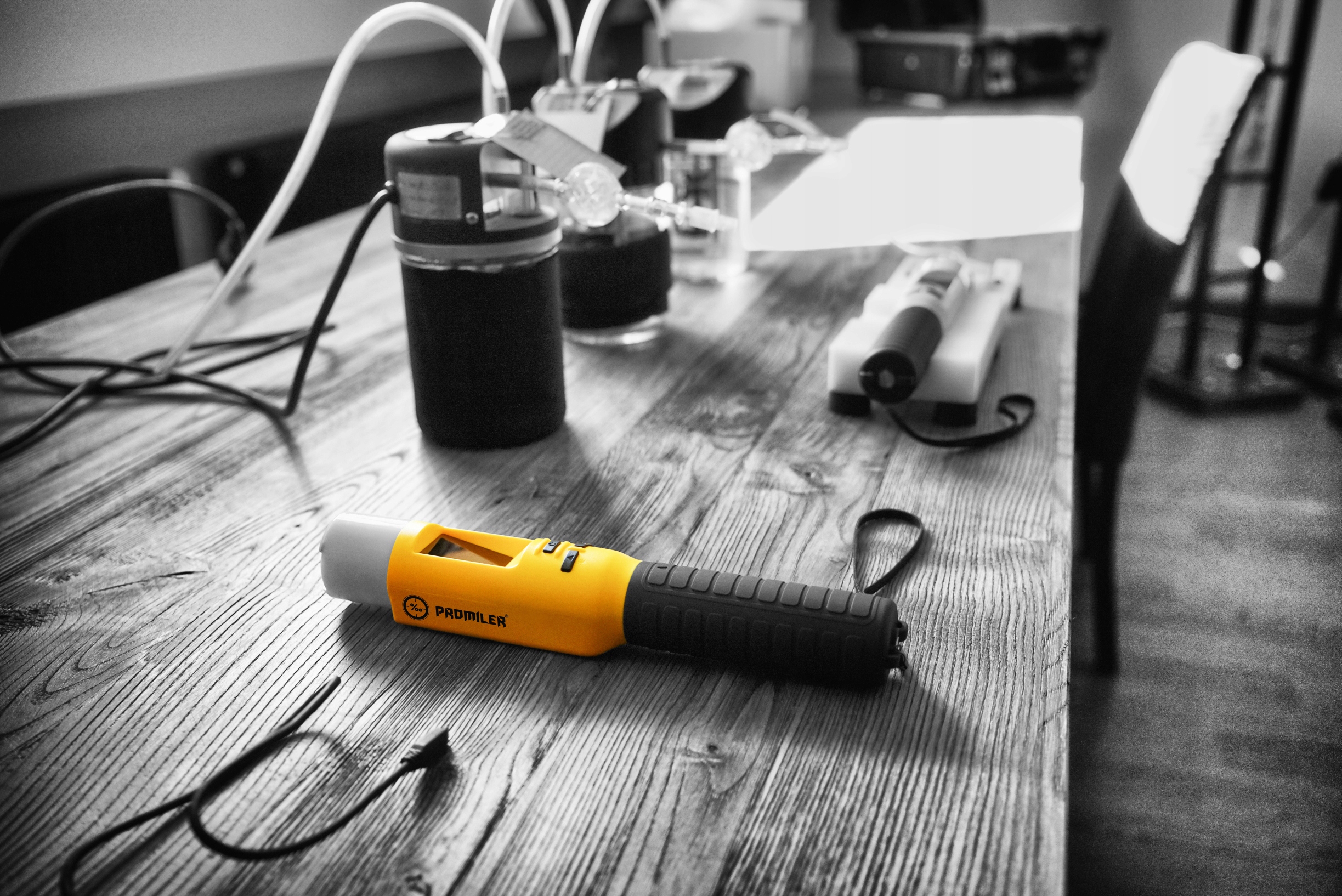 Alkomat AlcoFind PRO X3 Kalibracje Latarka Color black