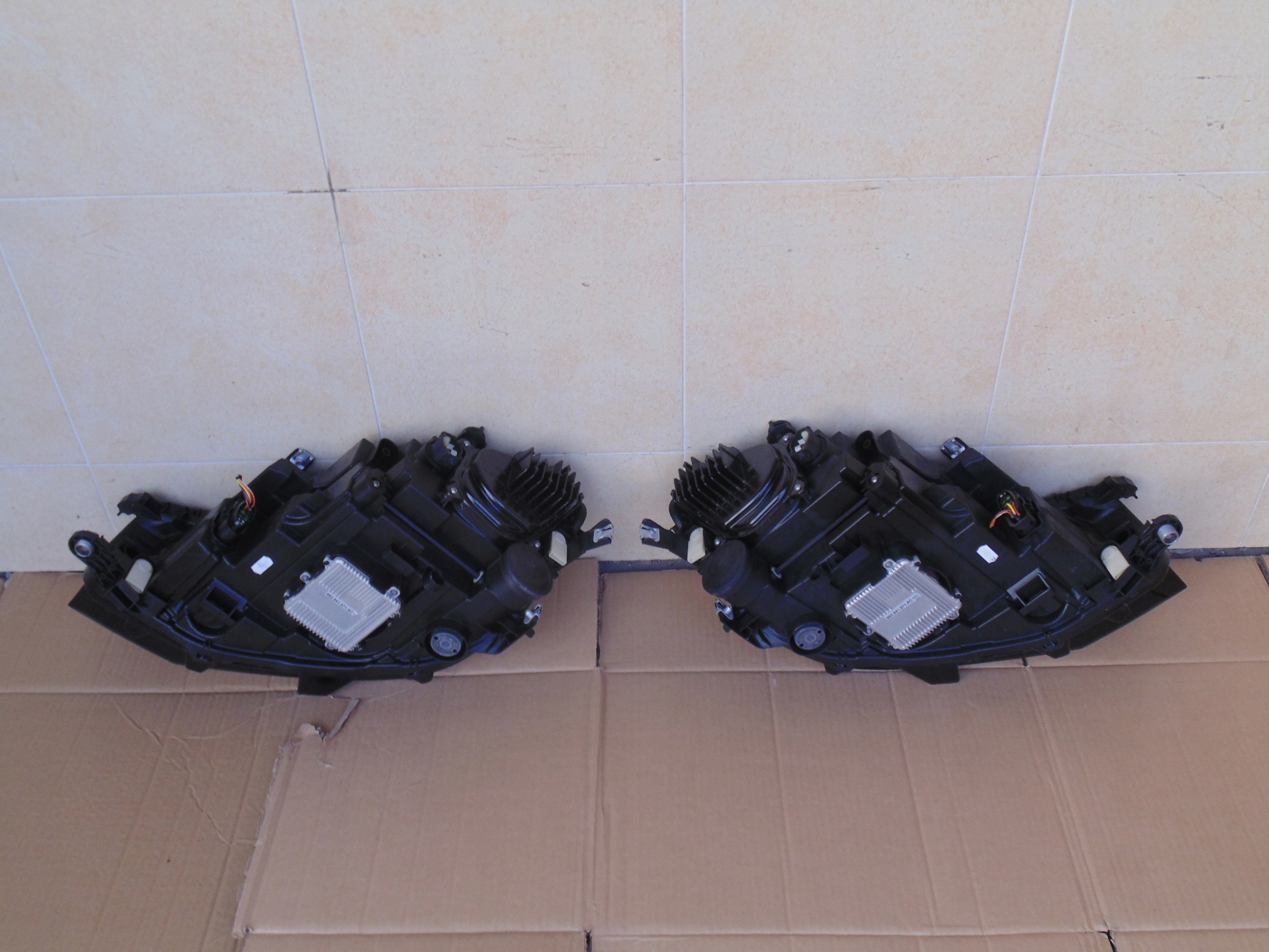 LAMPY KOMPLET LAMPA LEWA PRAWA FULL LED VW VOLKSWAGEN T-CROSS 2GM 2019 ROK Typ samochodu Samochody osobowe