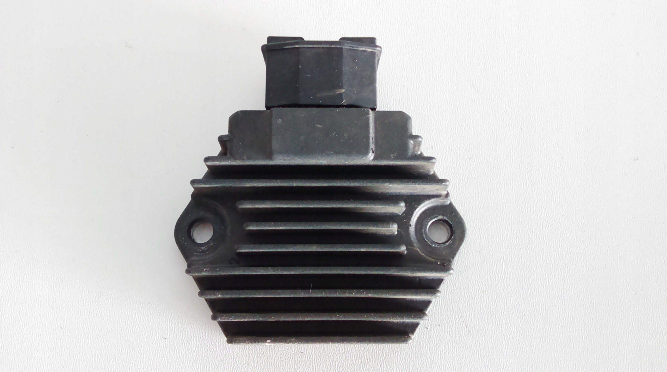 123458938 - HONDA VFR 750 rc36 rc36 регулятор напряжения