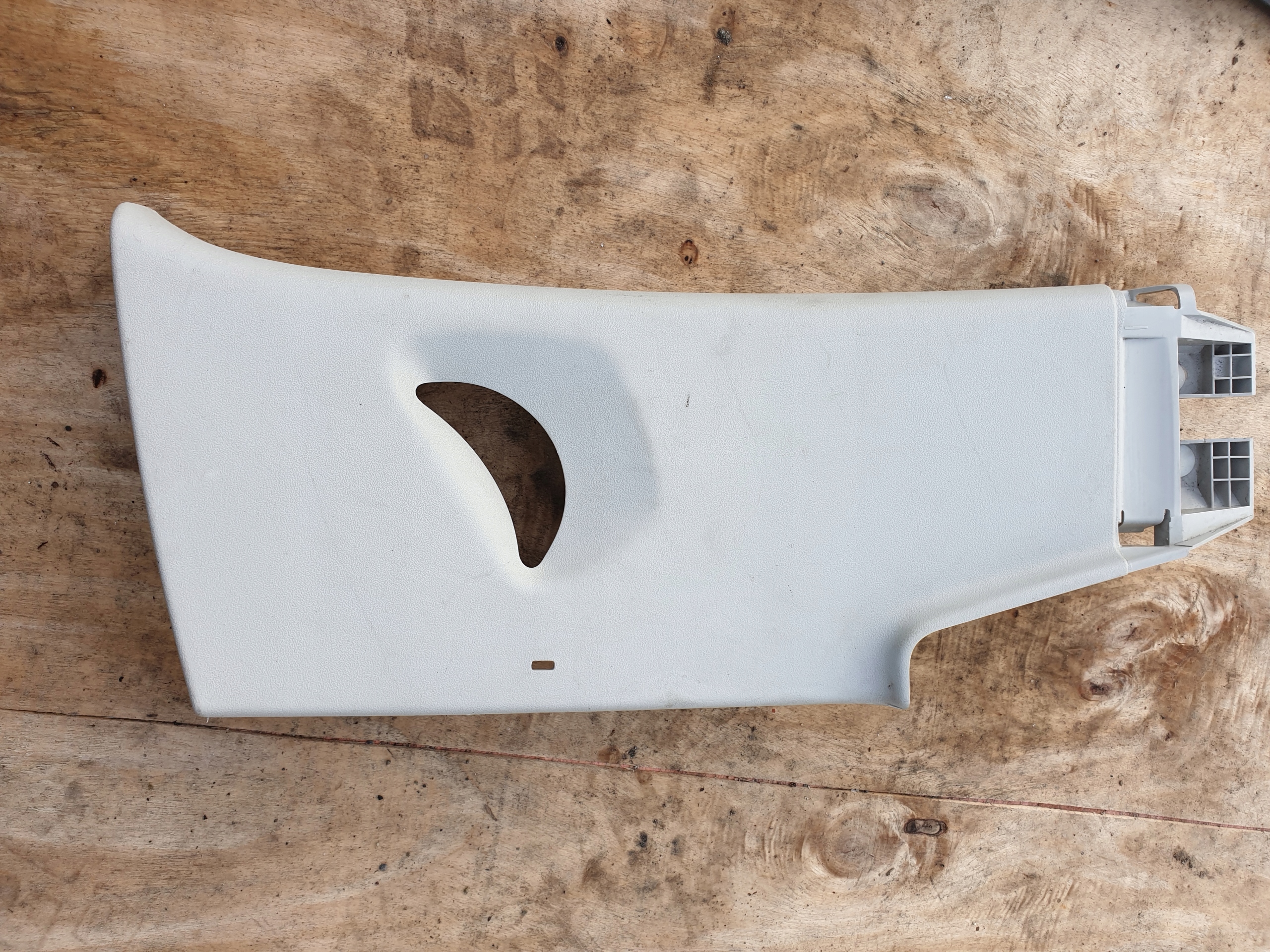 cover side SLUPKA C upper left rear. VW AMAROK 2H upholstery OE