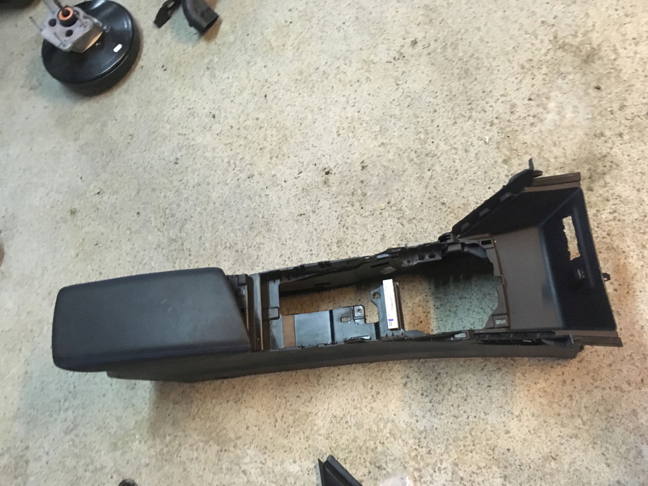 RENAULT MEGANE IV ТУНЕЛЬ ЦЕНТРАЛЬНИЙ ПІДЛОКІТНИК