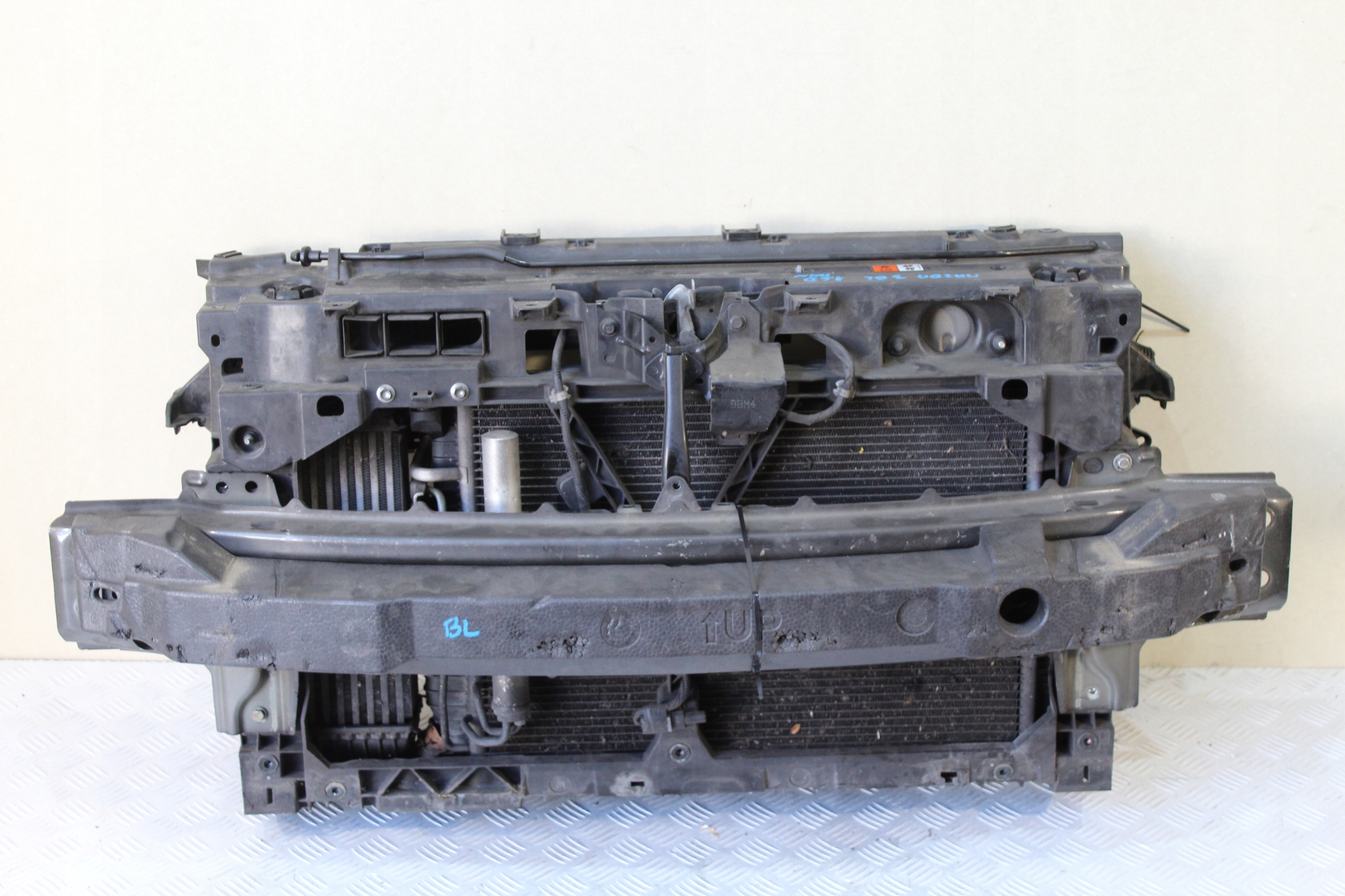 PAS PRZEDNI CHŁODNICE MAZDA 3 III BL 1,6 TDCI