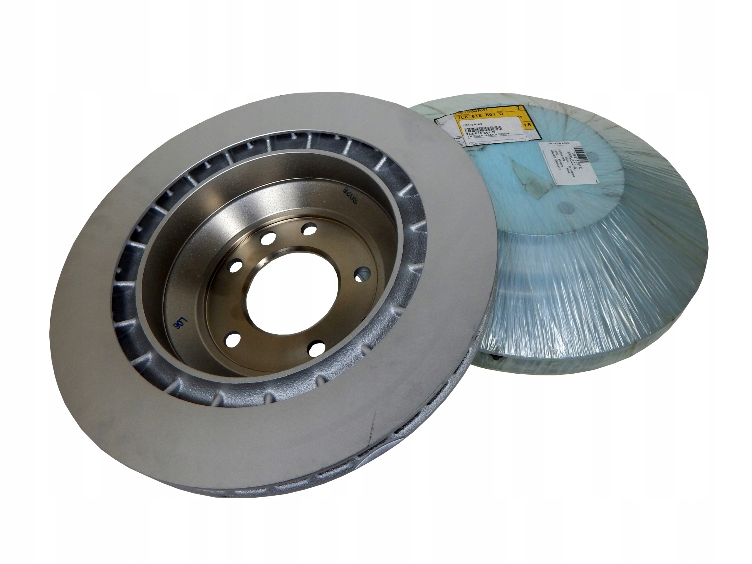 Тормозной диск q7. Керамические тормоза audi q7. Тормозные диски ауди q7. Тормозной диск q7. Audi q7 v12 тормоза.