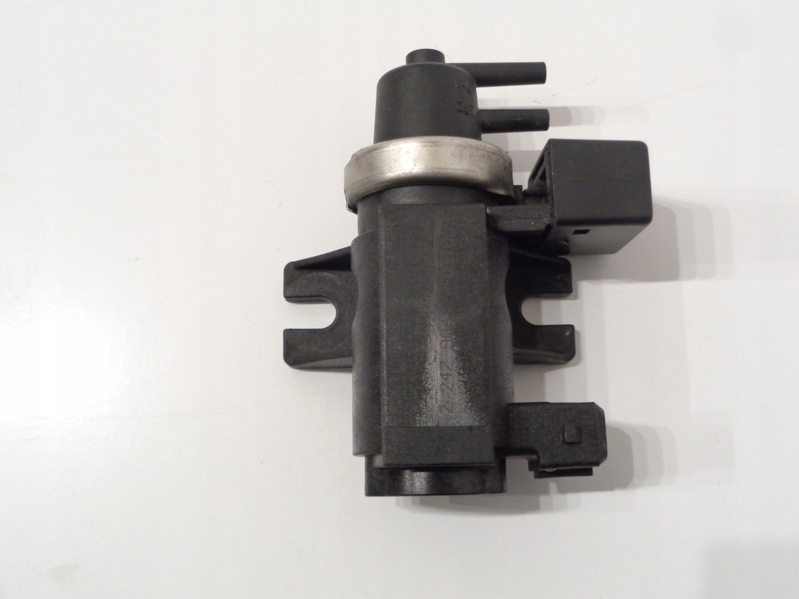 CZUJNIK ZAWOR CISNIENIA TURBO BMW 5 E39 2247906 Producent części BMW OE