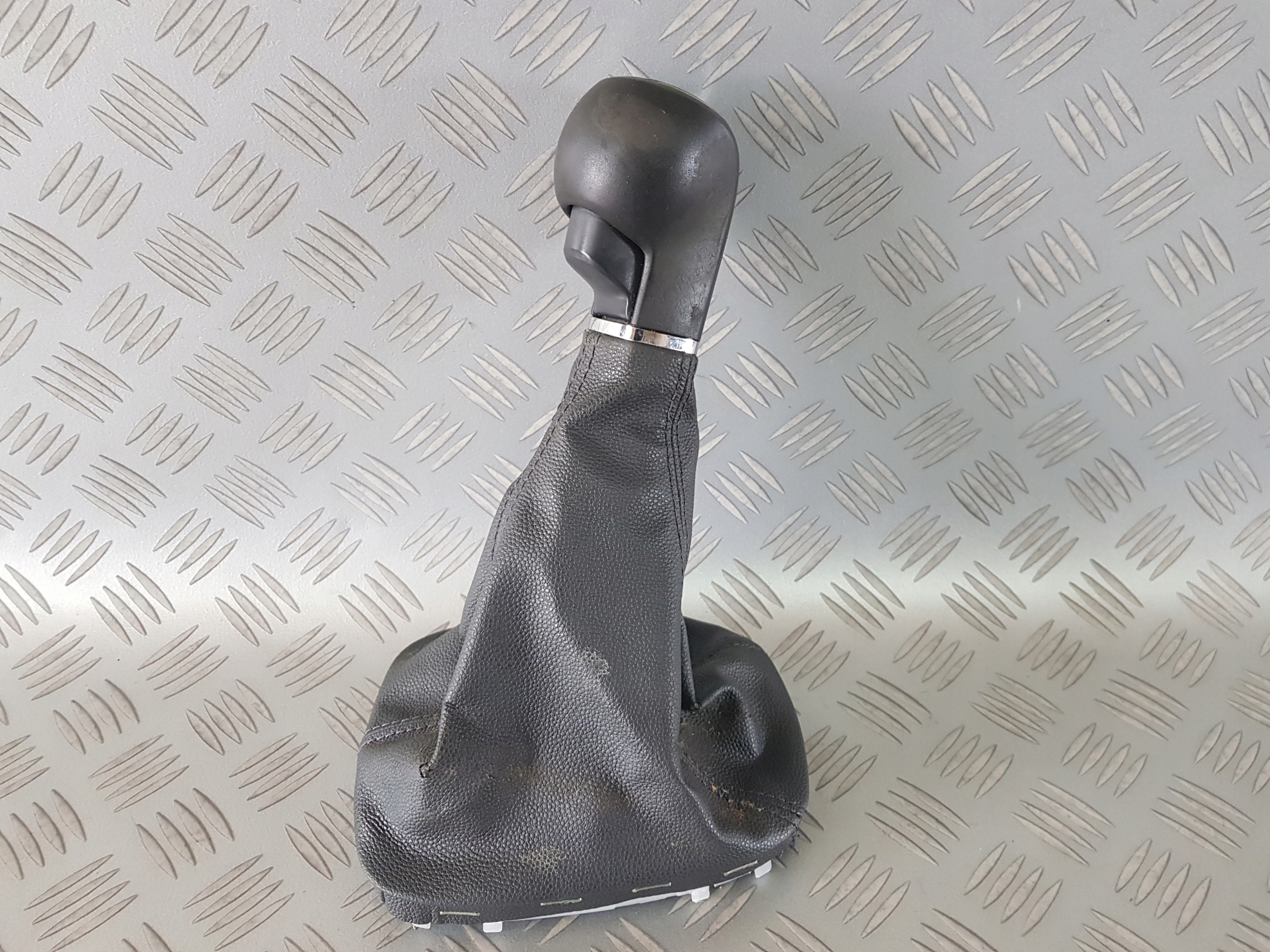 MIESZEK GAŁKA OPEL CORSA D