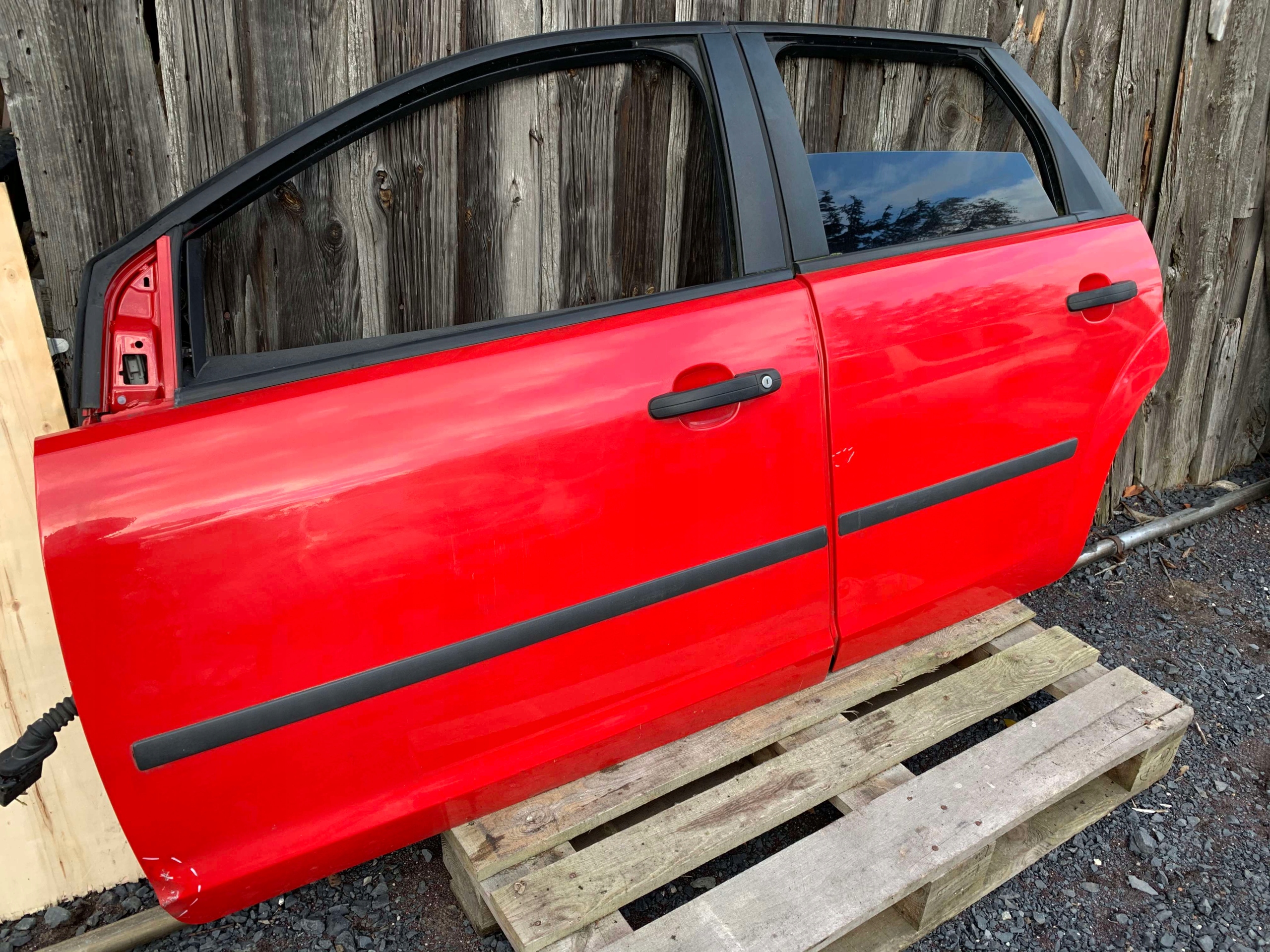 DRZWI LEWE FORD FOCUS MK2 KOMBI PRZÓD TYŁ KOMPLET