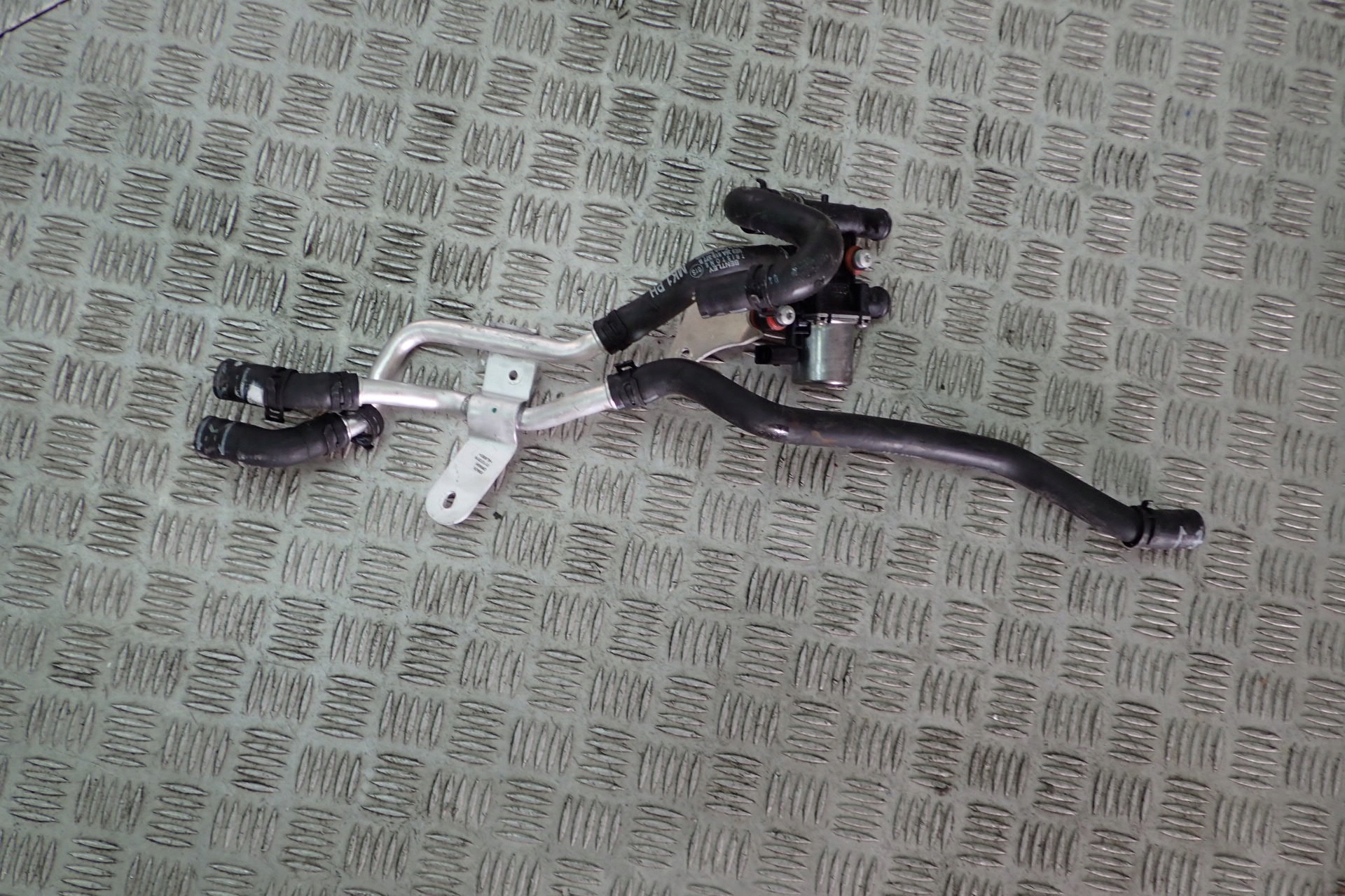 БЕНТЛІ БЕНТАЙГА ТРУБКА WAZ6a819377b6a265372b