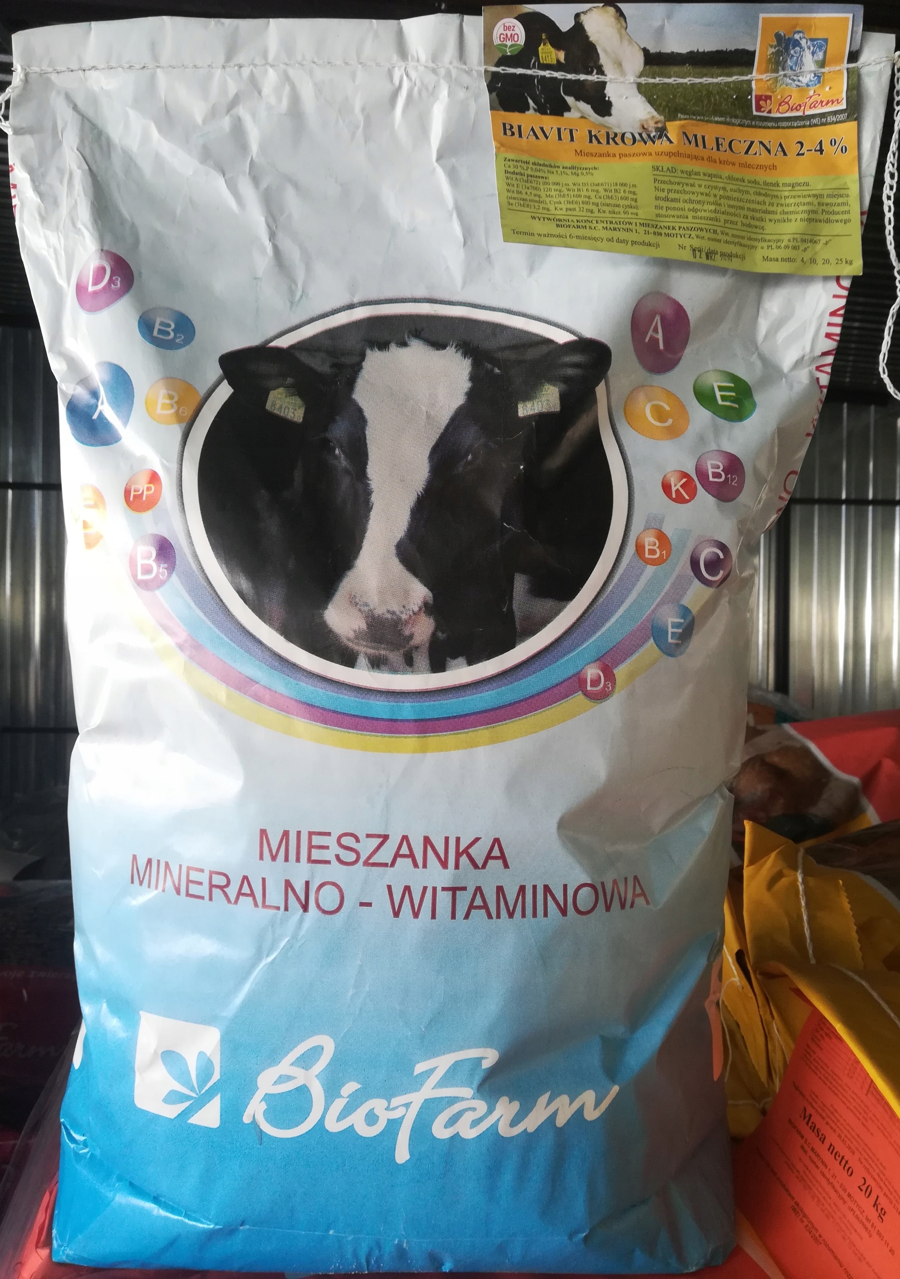 KROWA MLECZNA 20kg witaminy minerały bydła Marka BigFarm