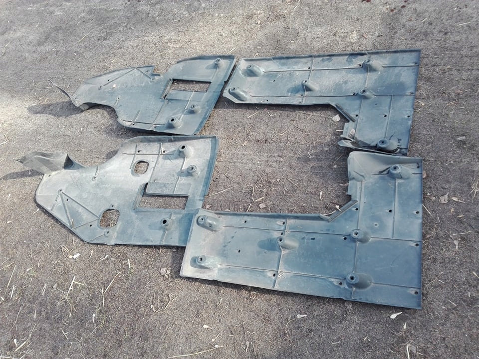 LEXUS IS II 220D DOLNA OSLONA PLYTA PODWOZIA Car type Passenger cars