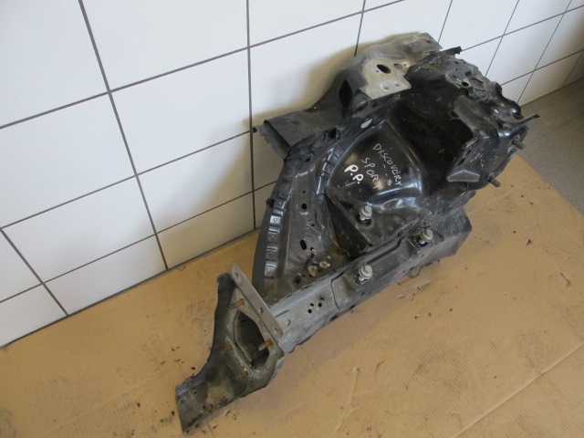 ĆWIARTKA PODŁUŻNICA PRAWA LAND ROVER DISCOVERY SPORT 14- Numer katalogowy części LR079198