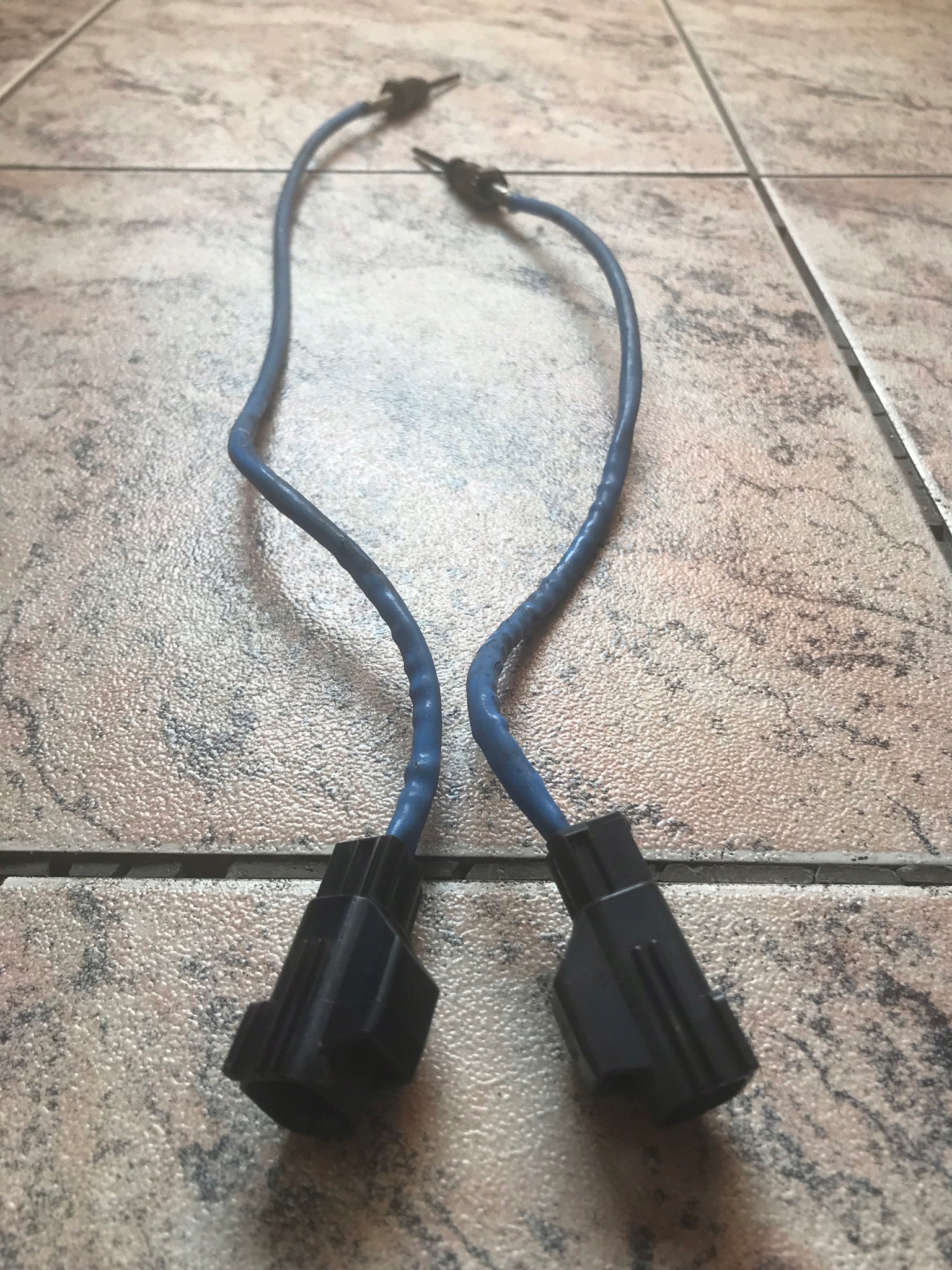 Czujnik temperatury spalin Ford Focus 1 6TDCi 2szt