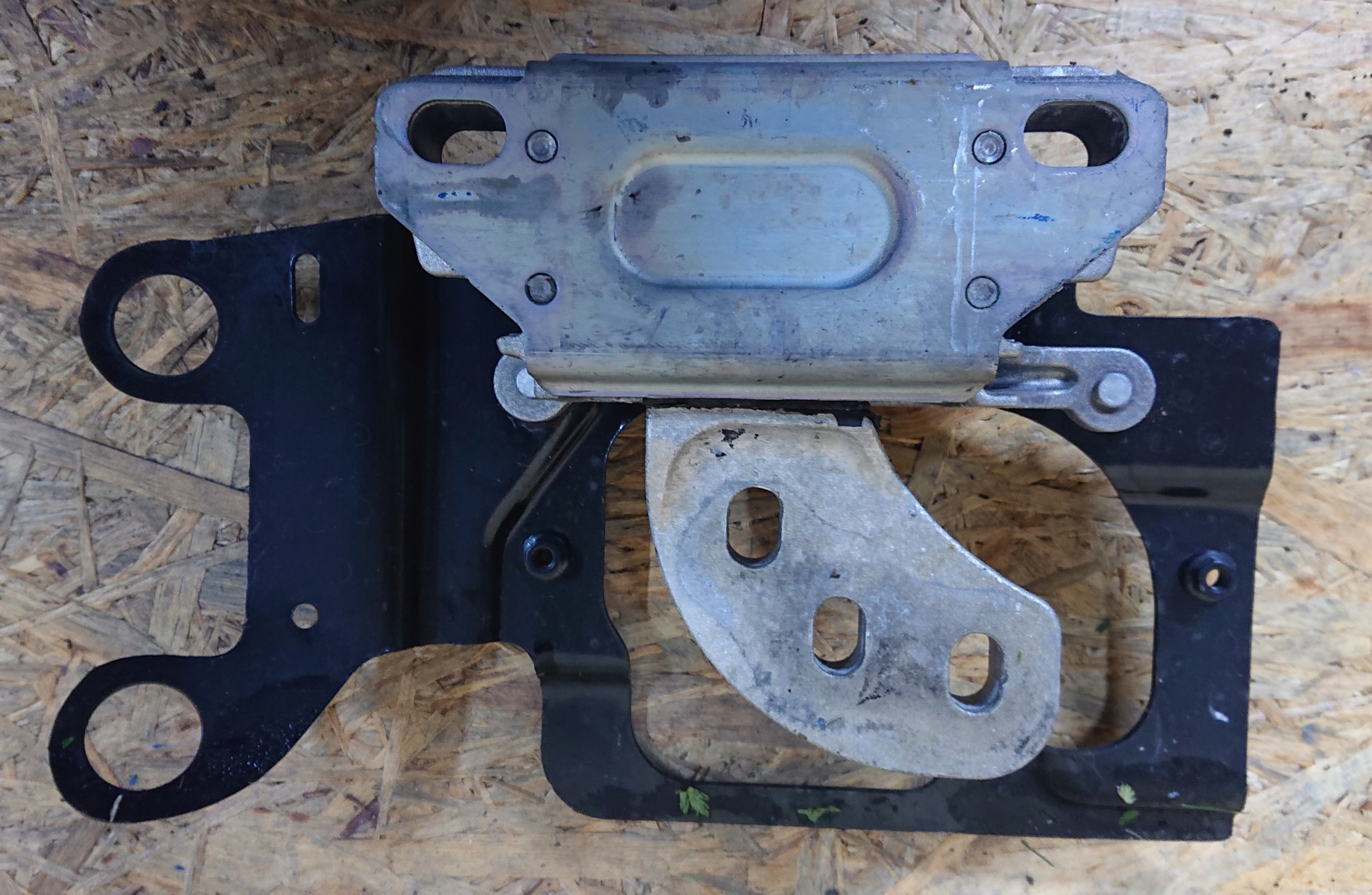 PODUSZKA ŁAPA SKRZYNI BIEGÓW ECOSPORT 1.0 ECOBOST