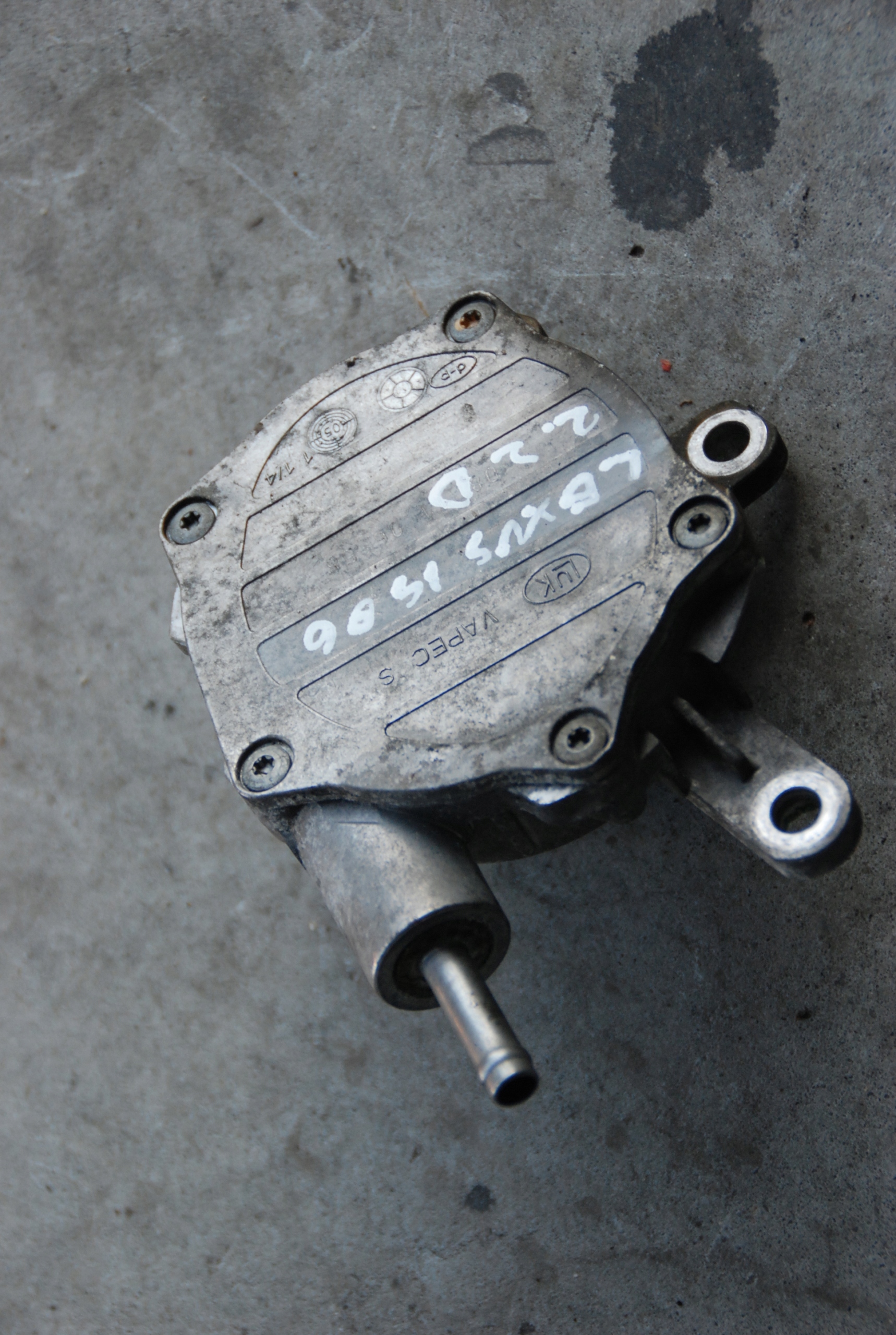 POMPA VACU VACUM LEXUS IS 220 2.2 D