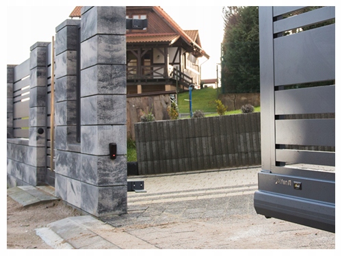 Napęd do bramy przesuwnej BFT DEIMOS ULTRA BTA600 Maksymalna waga skrzydła 600 kg