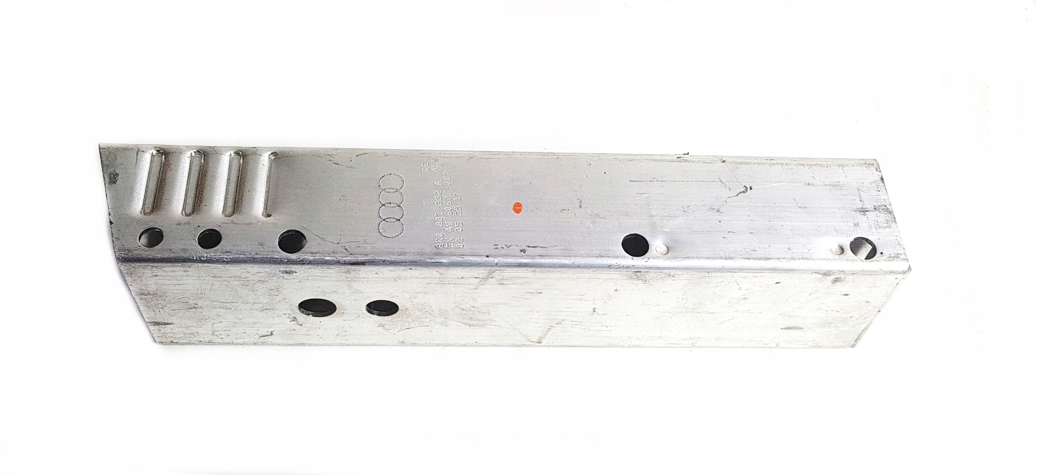 защита шасси правая зад Audi A4 B8 8K0807332A