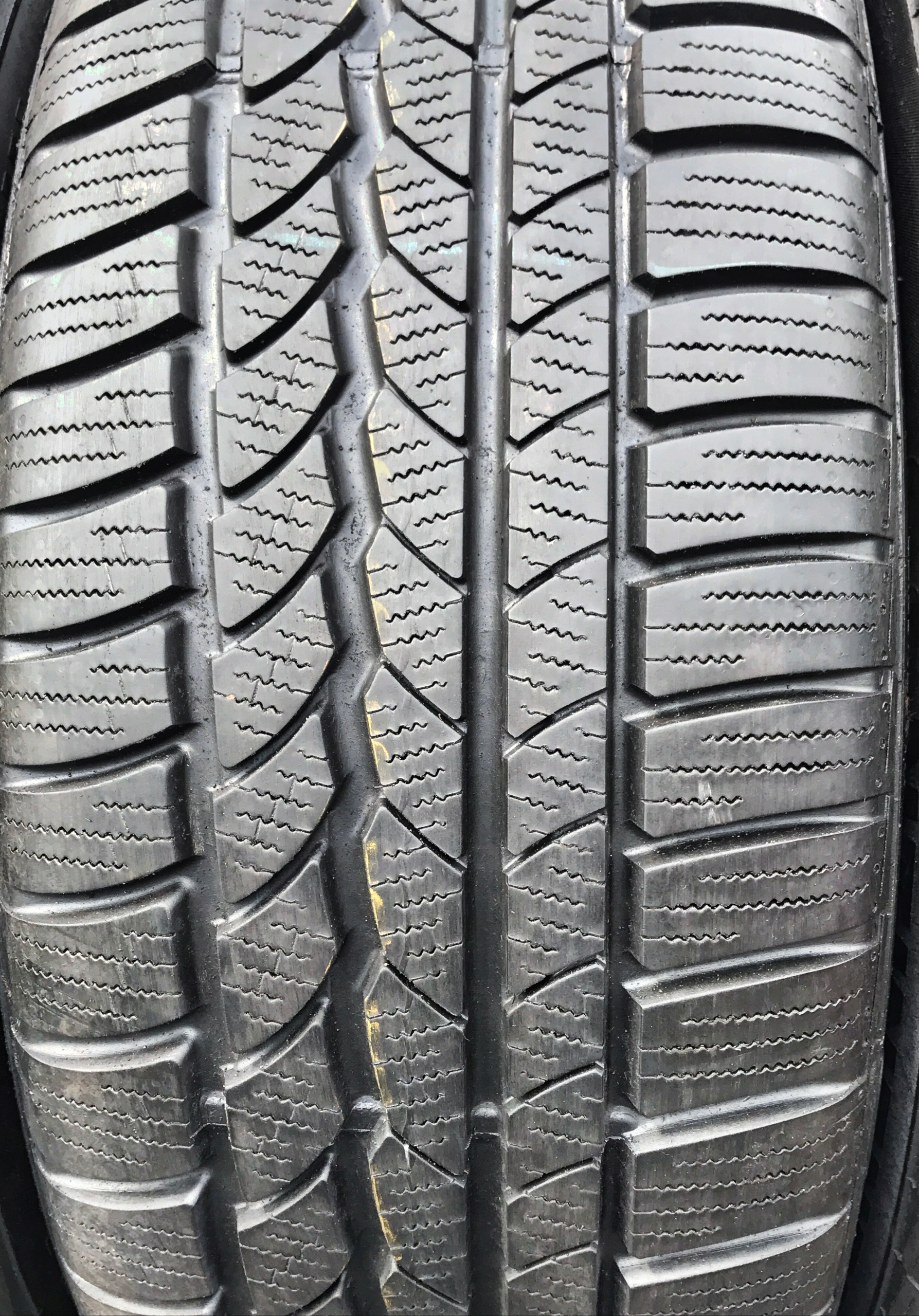 4x 255/55R18 CONTINENTAL 4x4 WINTER RSC 109H ZIMA Hałas zewnętrzny 73 dB