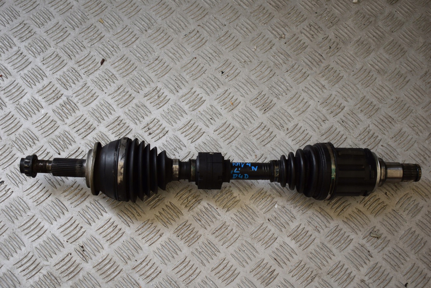 полуось левая TOYOTA RAV4 2014 DA09L02037765