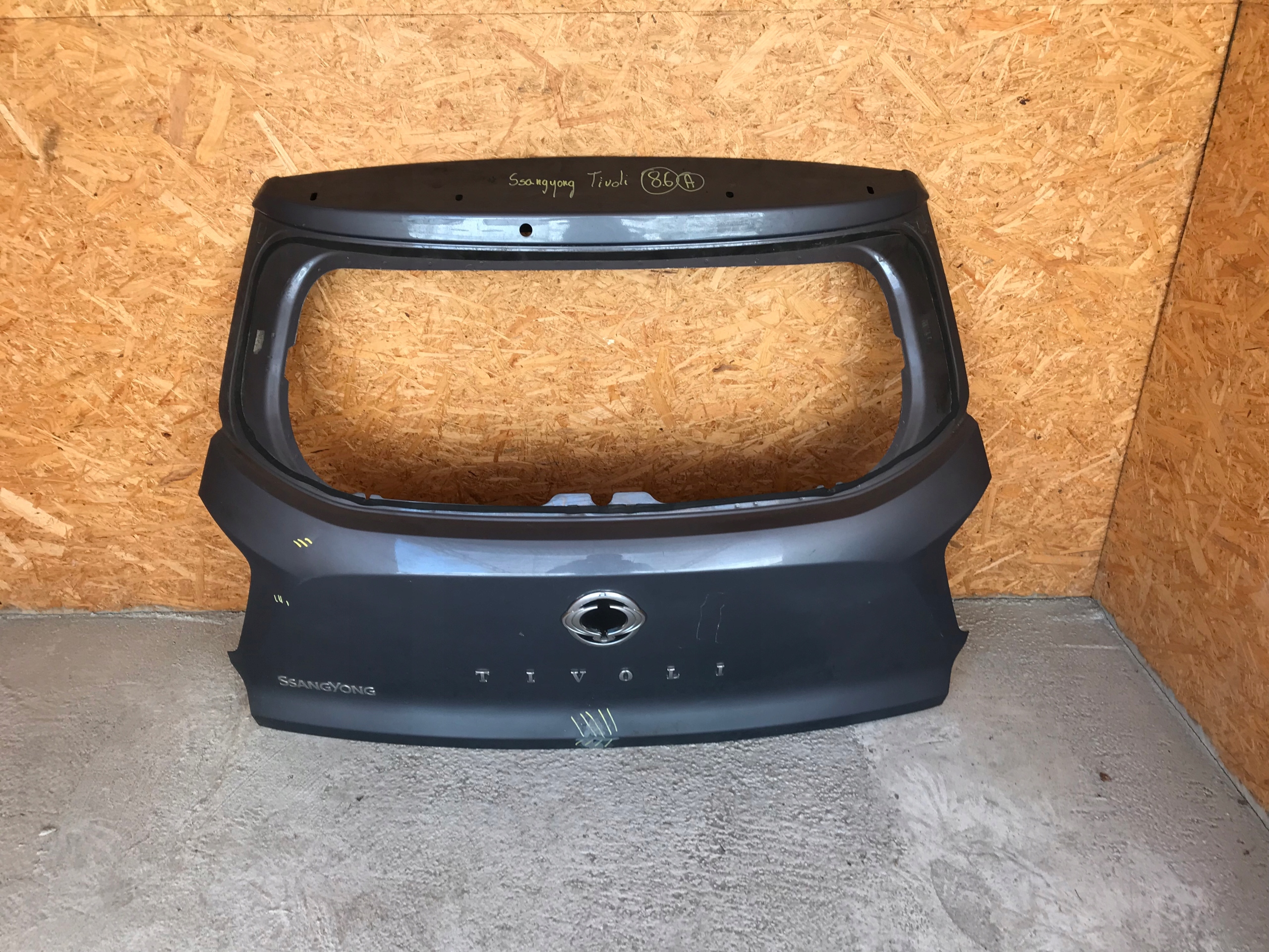 SSANGYONG TIVOLI KLAPA BAGAŻNIKA TYŁ POZNAŃ Producent części Ssangyong