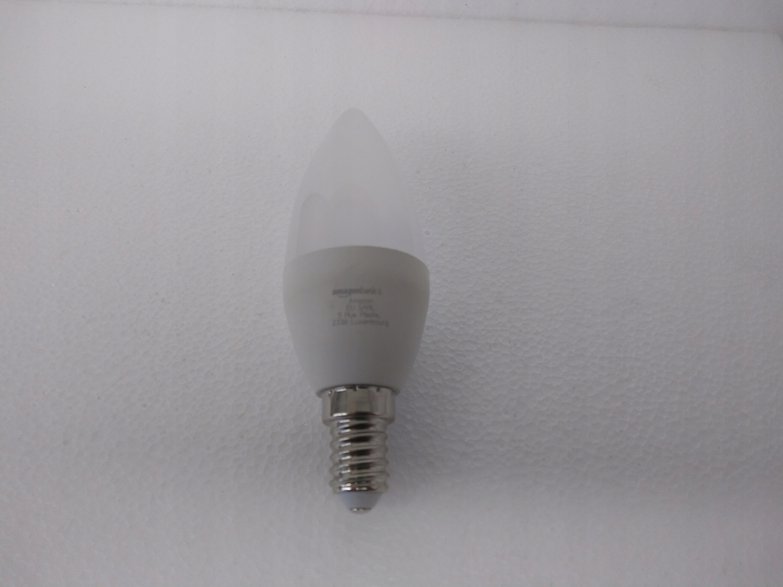 Żarówka AmazonBasics LED E14 6W=40W 470lm 2700K EAN (GTIN) 4058075311886